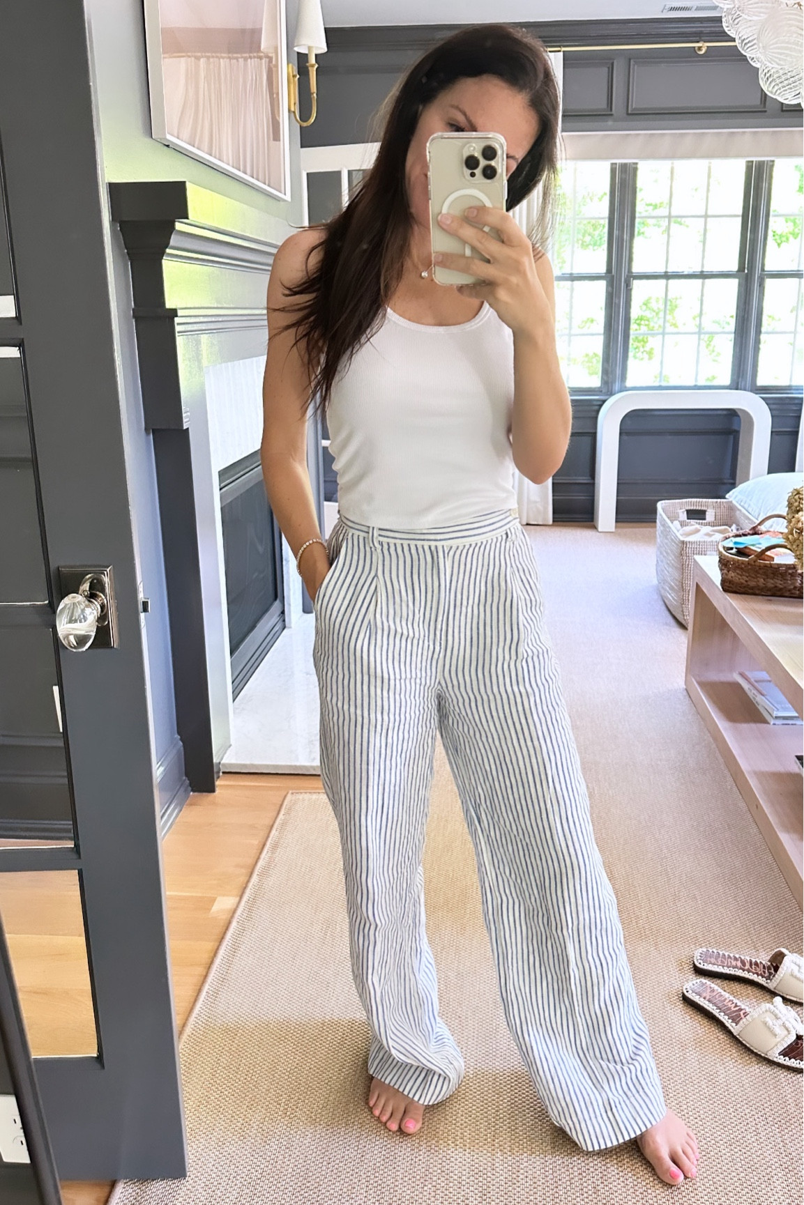 True to size pants but loose in the legs with the flowy fabric. Button closure

Madewell linen pants 

#LTKStyleTip #LTKFindsUnder100