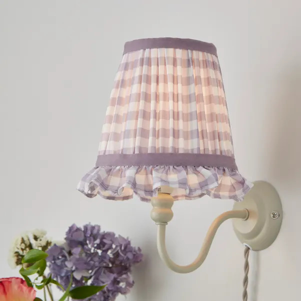 Carys Frilled Gingham Lamp Shade | Dunelm