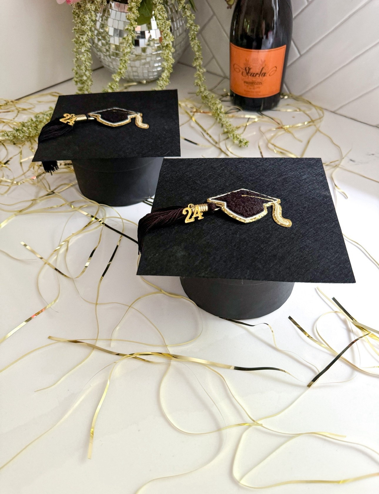 Let’s face it, graduates just want money so what a cute way to display it! I’ve linked everything you need to make these money holders 🎓🎓



#LTKSeasonal #LTKGiftGuide #LTKParties