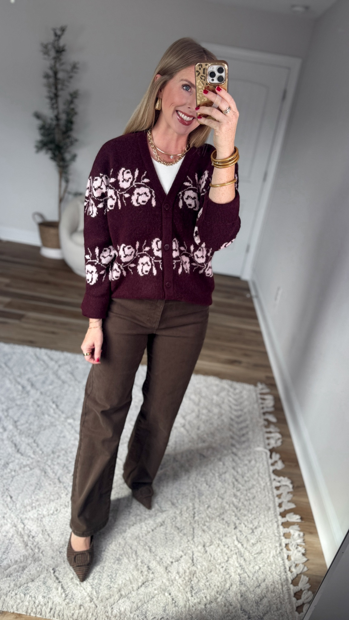 Weekend Walmart Wins try-on
Floral cardigan- small
Brown jeans with elastic waist- medium but could do small

#LTKootd