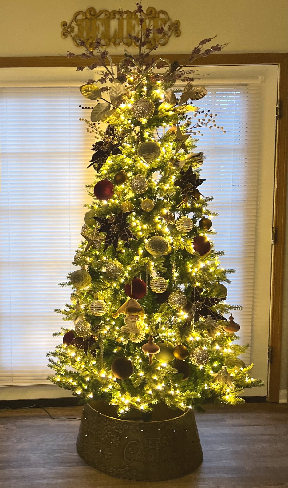 Beautiful 6.5 tree with remote and multi functions 

#LTKHome #LTKSeasonal #LTKHoliday