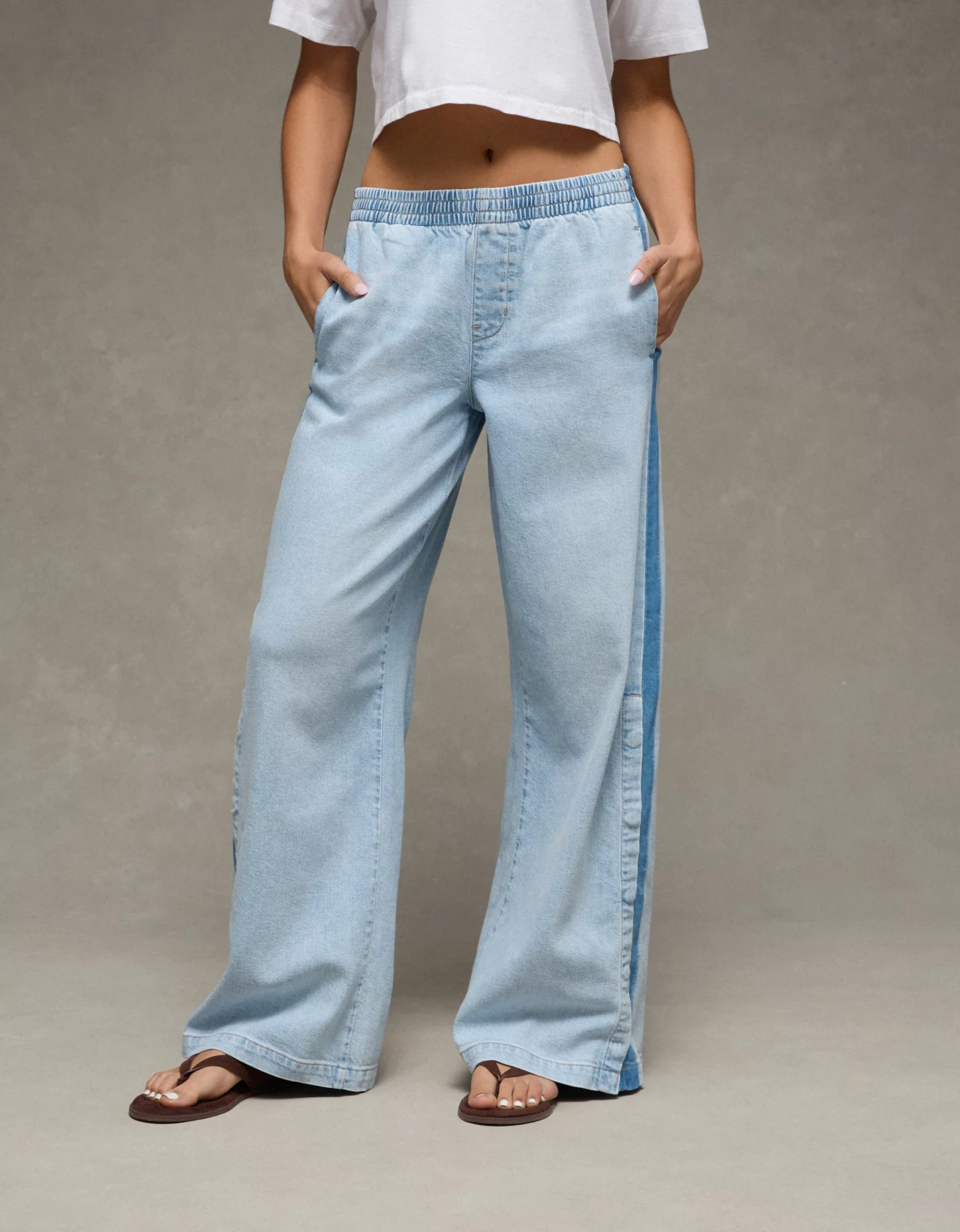 Dreamy Drape AE Low-Rise Baggy Ultra-Wide Leg Jean | American Eagle Outfitters (US & CA)