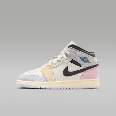 Air Jordan 1 Mid SE Big Kids' Shoes in White | IB7053-100 | Nike (US)