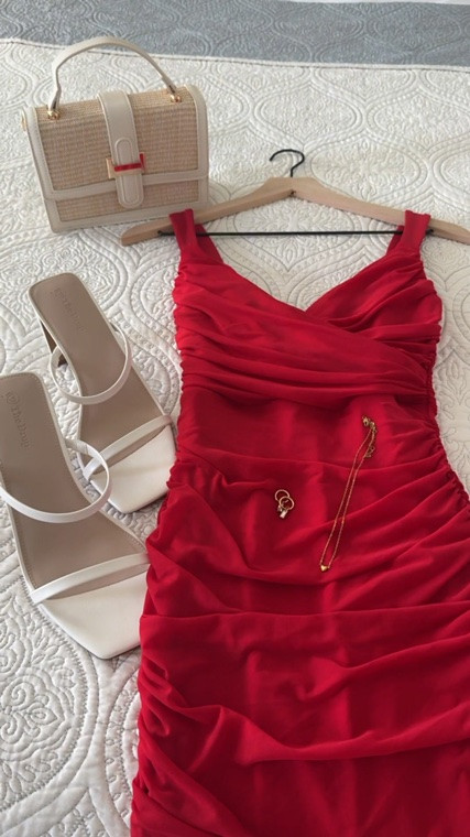 a little red dress moment for summer celebrations ❤️💍

soft glam details, white heels, and just enough sparkle for a night of champagne, warm sunsets, and celebrating love 🥂

the kind of wedding guest look that feels classic, feminine, and effortlessly dressed up 💃🏼

#SummerWedding #WeddingGuestOutfit #WeddingGuestInspo #ElegantStyle #DateNightStyle #SummerFashion #SoftGlam #LTKStyle #ClassyAesthetic

#LTKWedding #LTKSeasonal #LTKSaleAlert