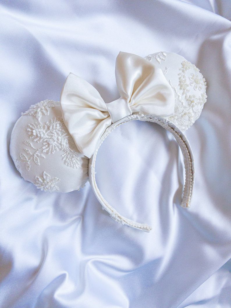 Bridal Beaded Floral Minnie Ears Ivory Wedding Minnie Ears Off-white Bridal Minnie Ears Wedding M... | Etsy (US)