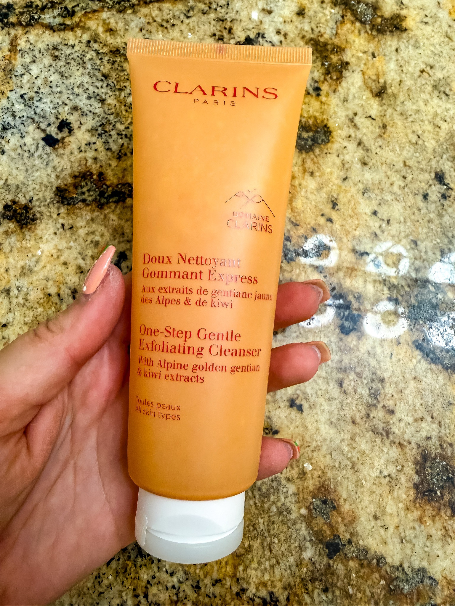 This face scrum from Clarin’s is soooo good.

#LTKselfcare #LTKPetite #LTKBeauty