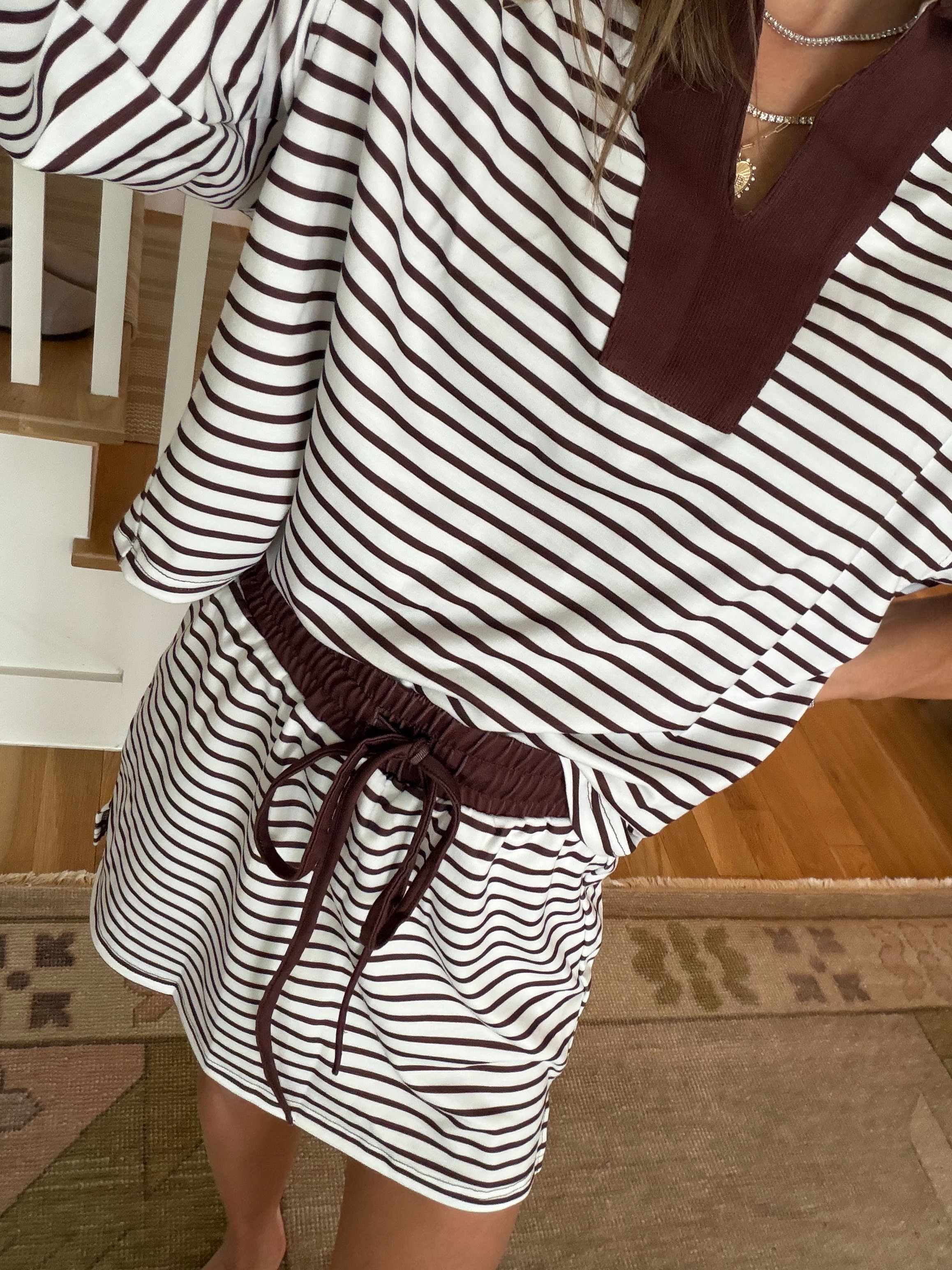 Amazon Striped Brown Set - perfect for traveling 

 