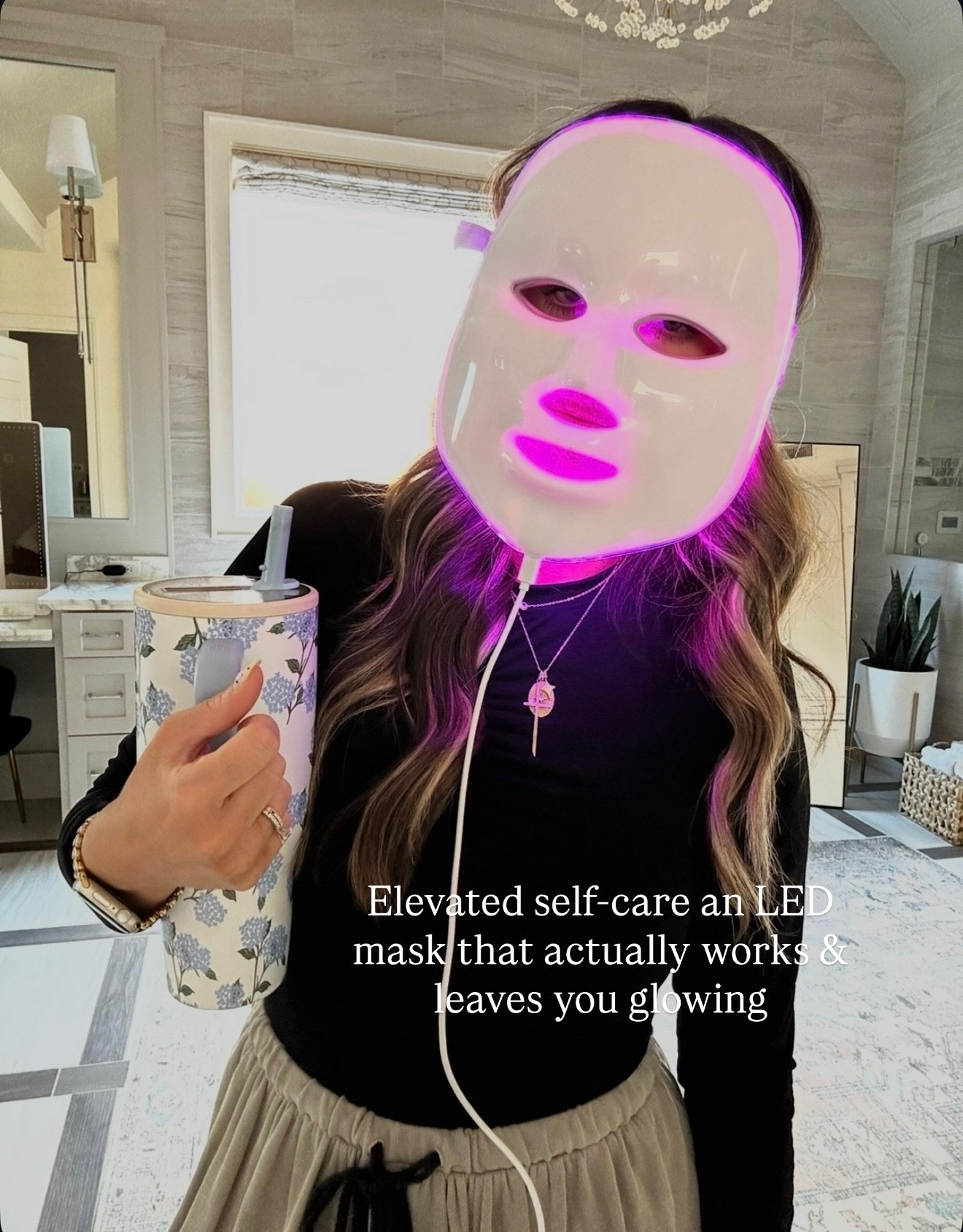 My favorite LED mask that works and leaves my skin glowing 

#LTKGiftGuide #LTKHoliday #LTKCyberWeek