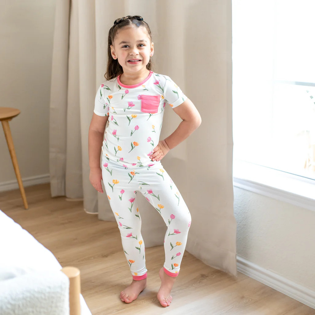 Short Sleeve with Pants Pajamas in Tulip | Kyte Baby