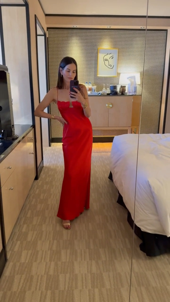 Winter wedding guest dress! Linking the yellow version of my dress and similar handbags  


Women’s fashion, winter fashion, winter style, winter outfits, winter outfit inspo, winter ootd, holiday fashion, holiday style, holiday outfits, Miami fashion, winter in Miami, wedding guest dress, winter wedding guest dress 




#LTKWedding #LTKHoliday #LTKOver40