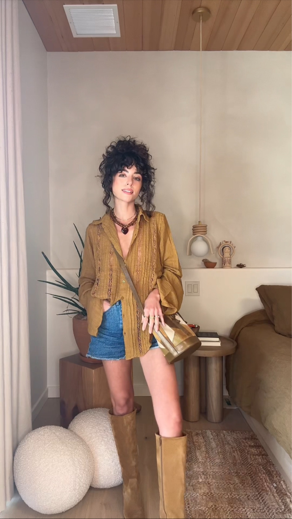 Loveeeee this flowy top. It’s so comfy and great for fall. The sleeves have a bit of a bell shape on the end too making it a little extra special. So easy to wear! Under $100

#LTKStyleTip #LTKSeasonal #LTKFindsUnder100