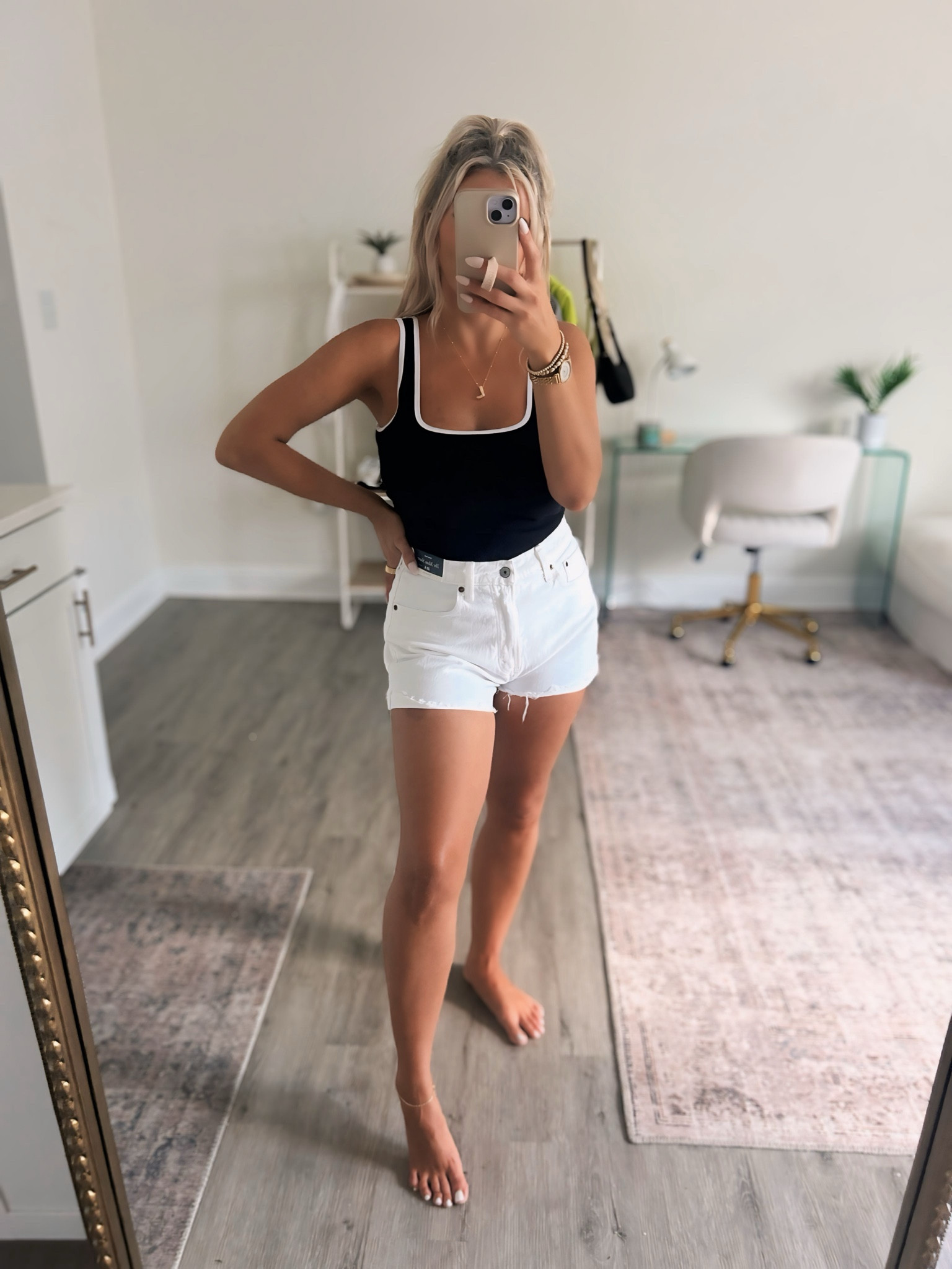 Abercrombie denim shorts sale 

Size 6 | 28 w 

#LTKMidsize #LTKStyleTip #LTKFindsUnder50