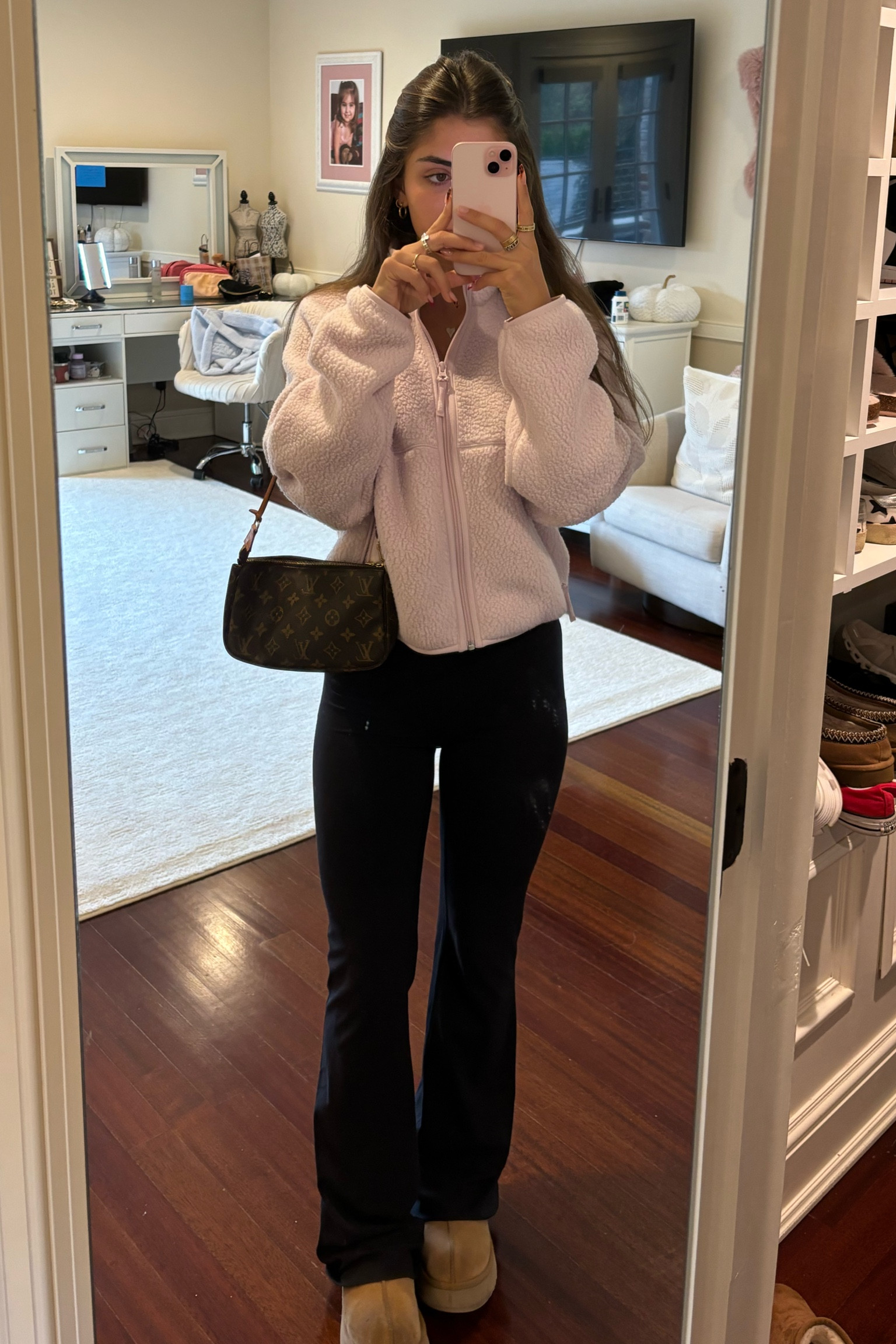 Comfy fall outfit inspo 

#LTKHoliday #LTKStyleTip #LTKSeasonal