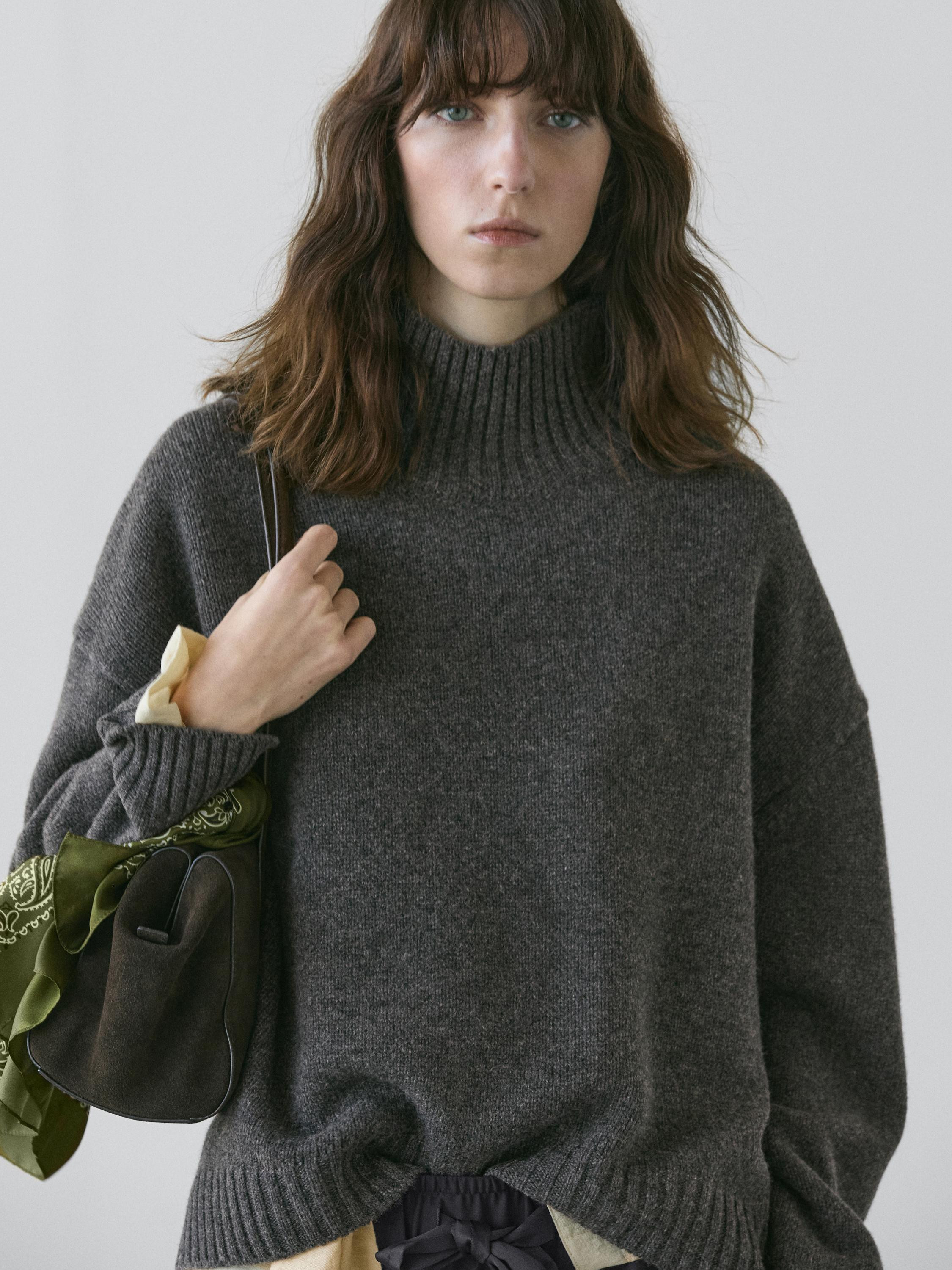 Wool turtleneck knit sweater | Massimo Dutti UK