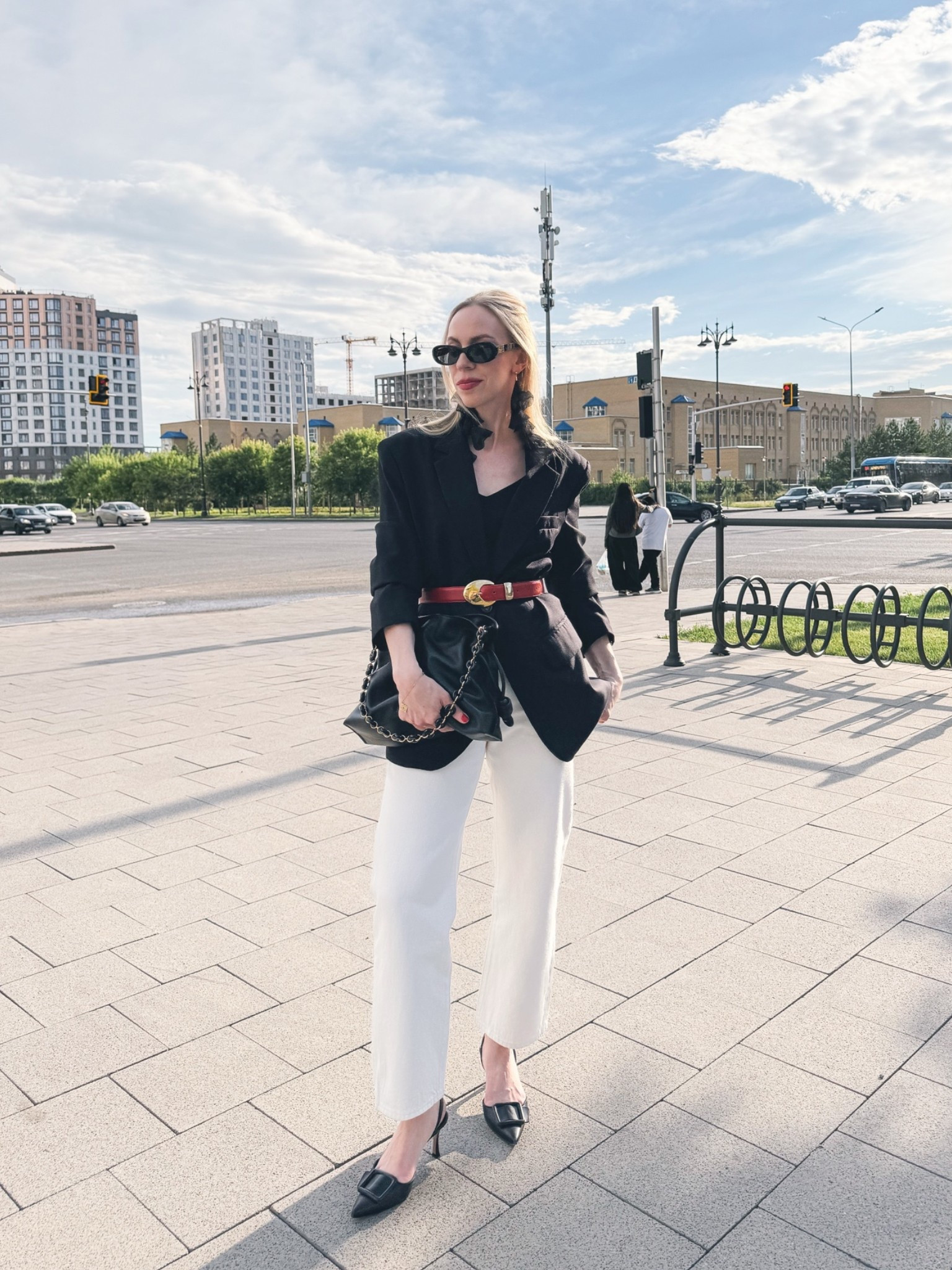 Date night outfit, oversized blazer with baggy jeans and slingback pumps, over 40 transitional season outfits

#LTKOver40 #LTKSeasonal #LTKSaleAlert