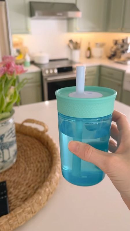 our favorite spill-proof sippy cup for under $10 💦 