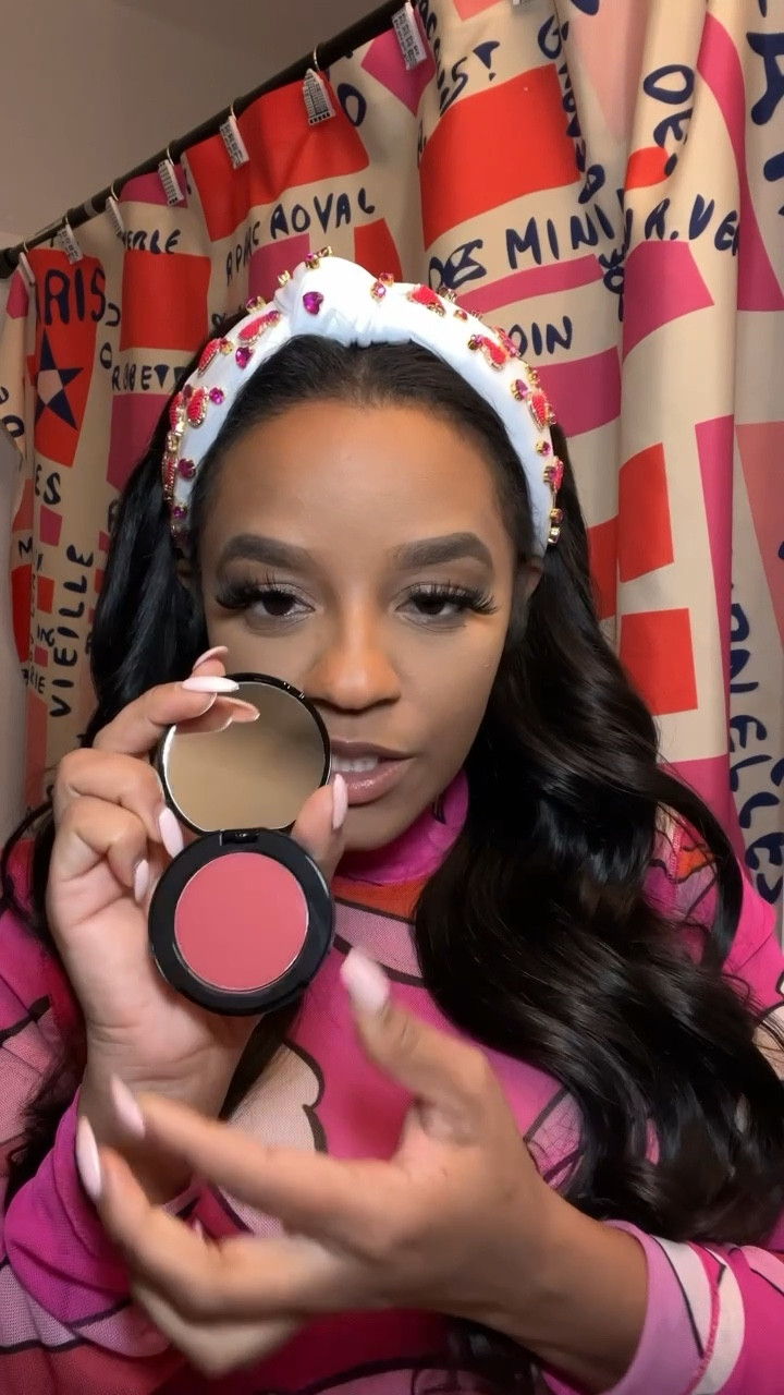 What’s Valentine’s Day without pink! 🎀 This Bobbi Brown pot rouge was the perfect pink for my makeup look. It brought my lips and cheeks together for this look! 

#LTKbeauty #LTKVideo