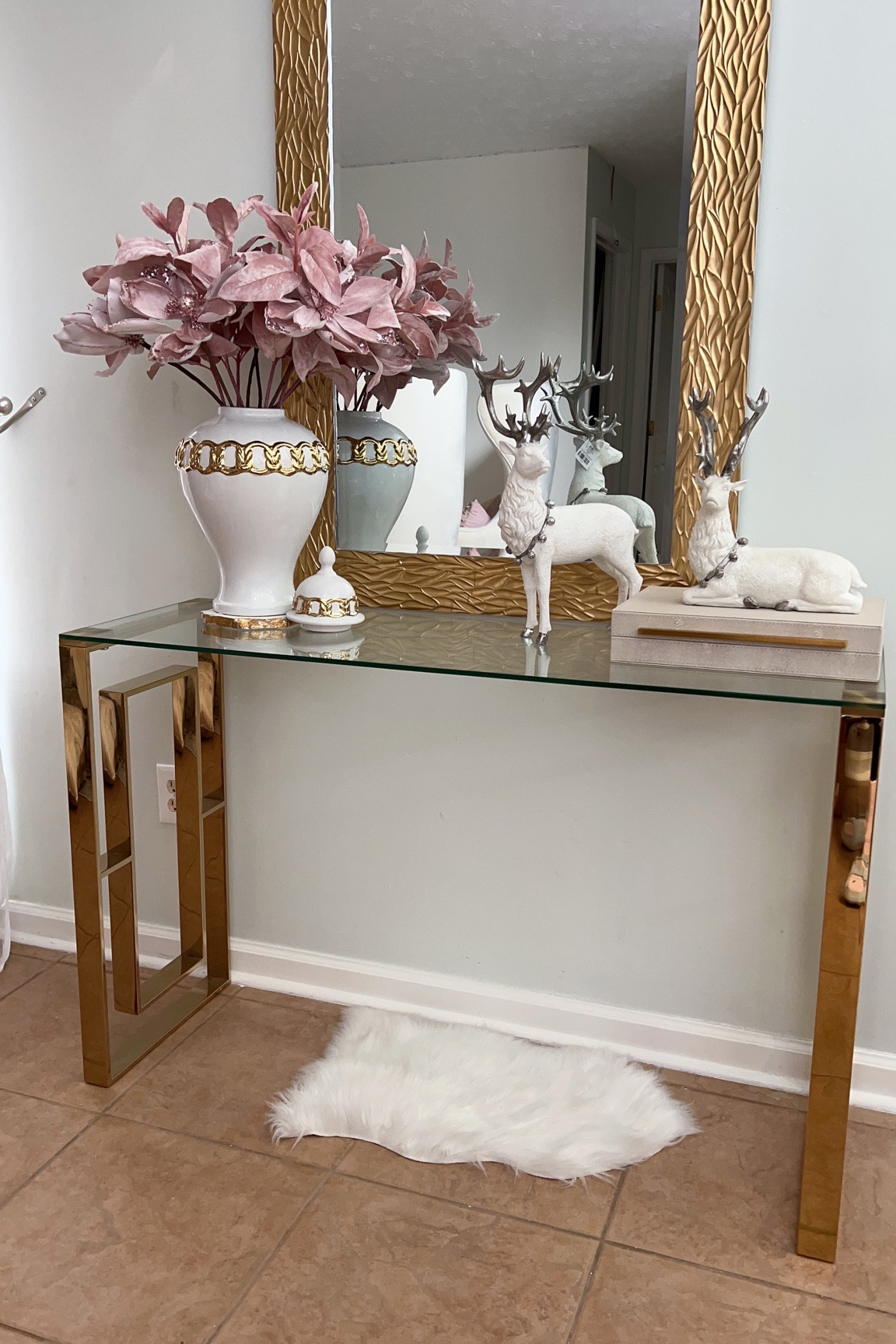 Entryway table 

#LTKstyletip #LTKHoliday #LTKhome
