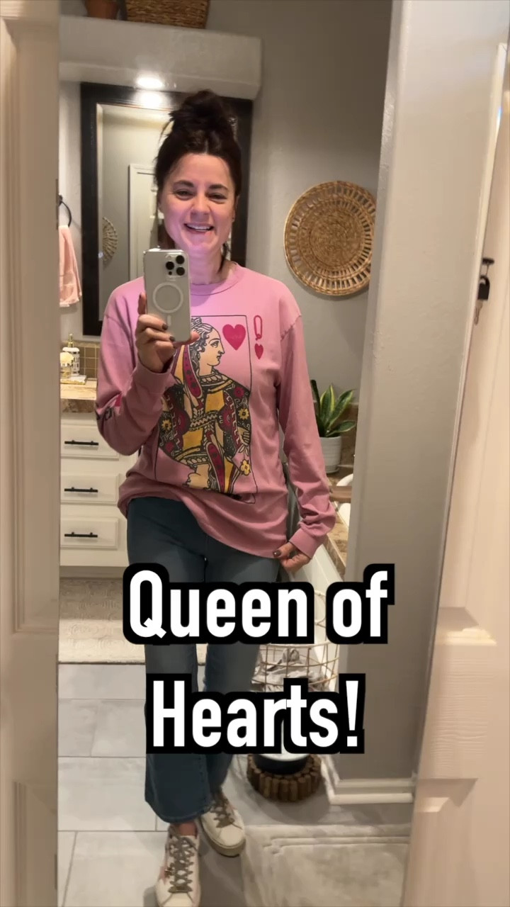 Be your own Queen!!!

Wearing small in top and extra small in jeans.  Jeans are elastic, pull on style.  

Elevate your look with Golden Goose sneakers!

#LTKstyletip #LTKshoecrush #LTKfindsunder100