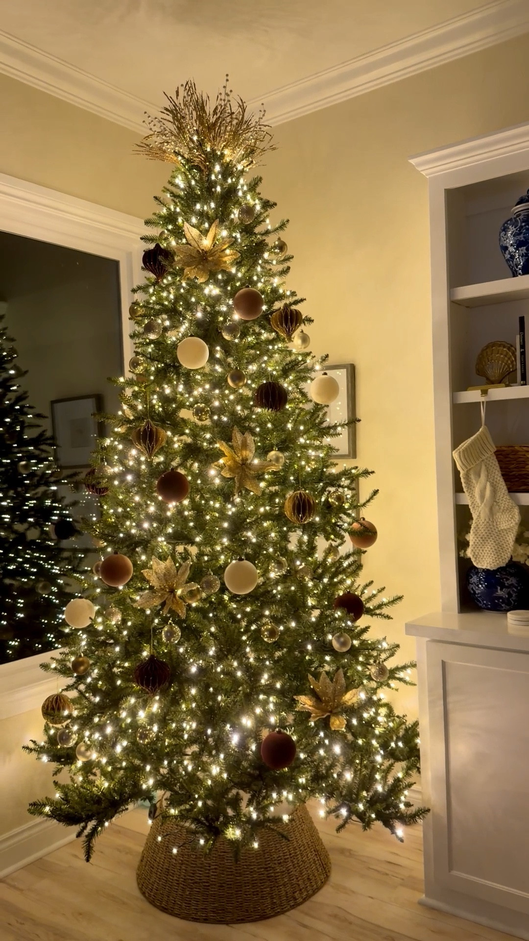 Walmart tree! So many different light settings!🎄 comes in 9ft or 7.5ft 

#LTKHoliday #LTKSeasonal #LTKHome