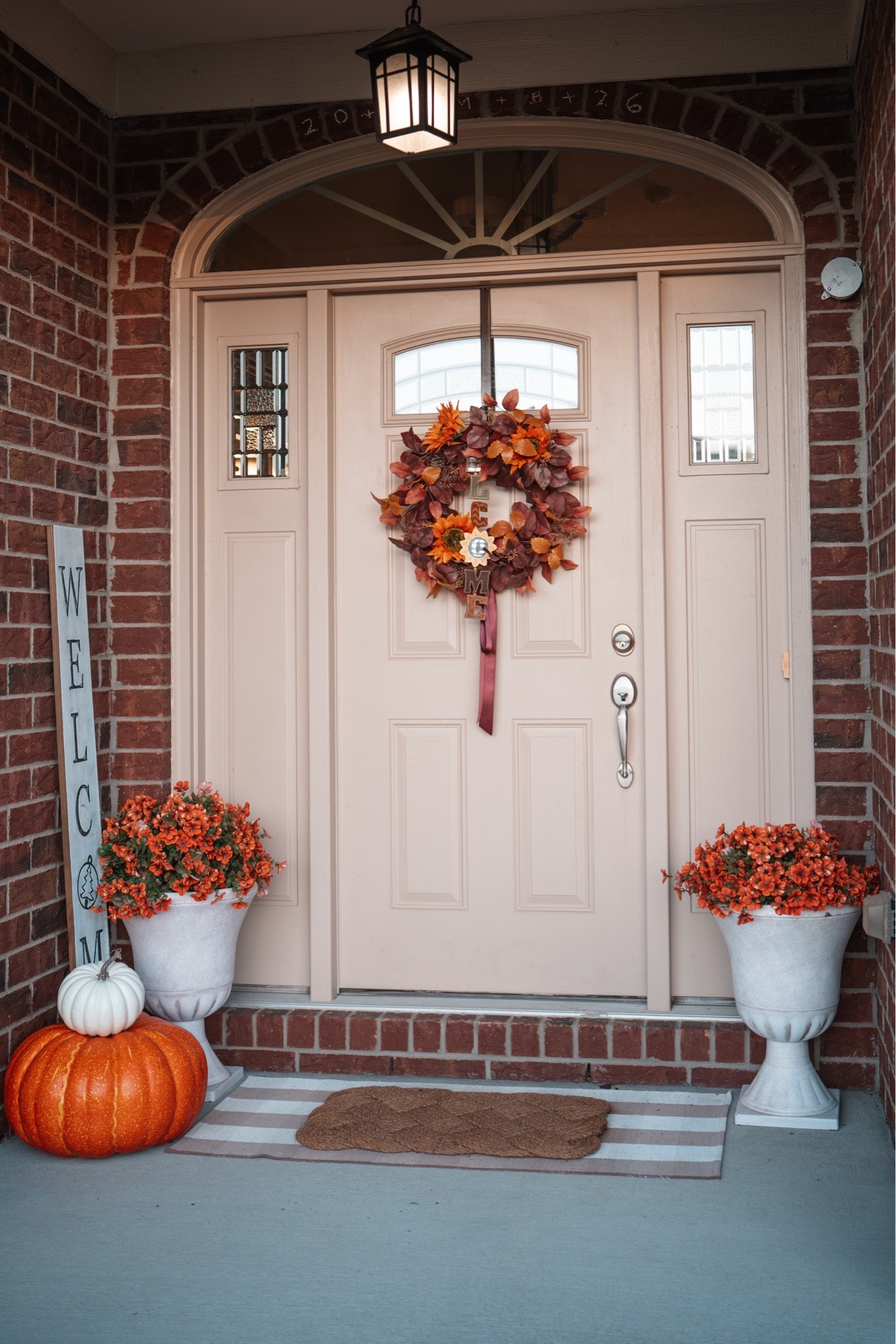 Fall porch decor

#LTKSaleAlert #LTKHome #LTKSeasonal