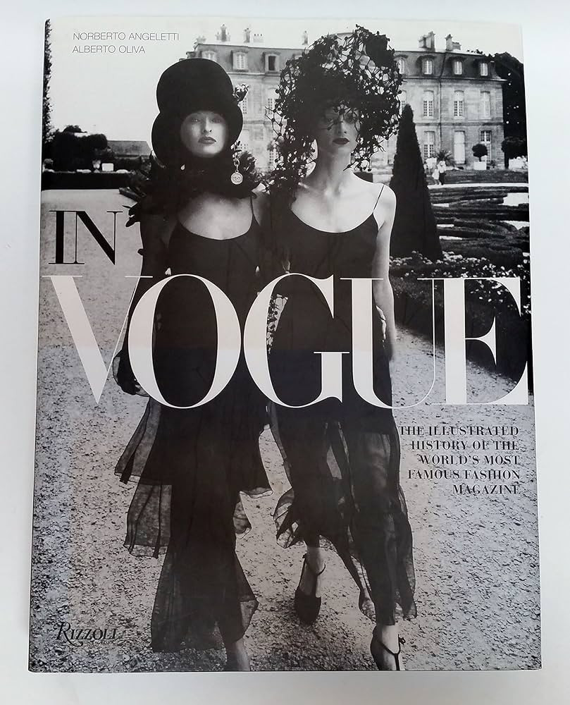 In Vogue: An Illustrated History of the World's Most Famous Fashion Magazine | Amazon (US)
