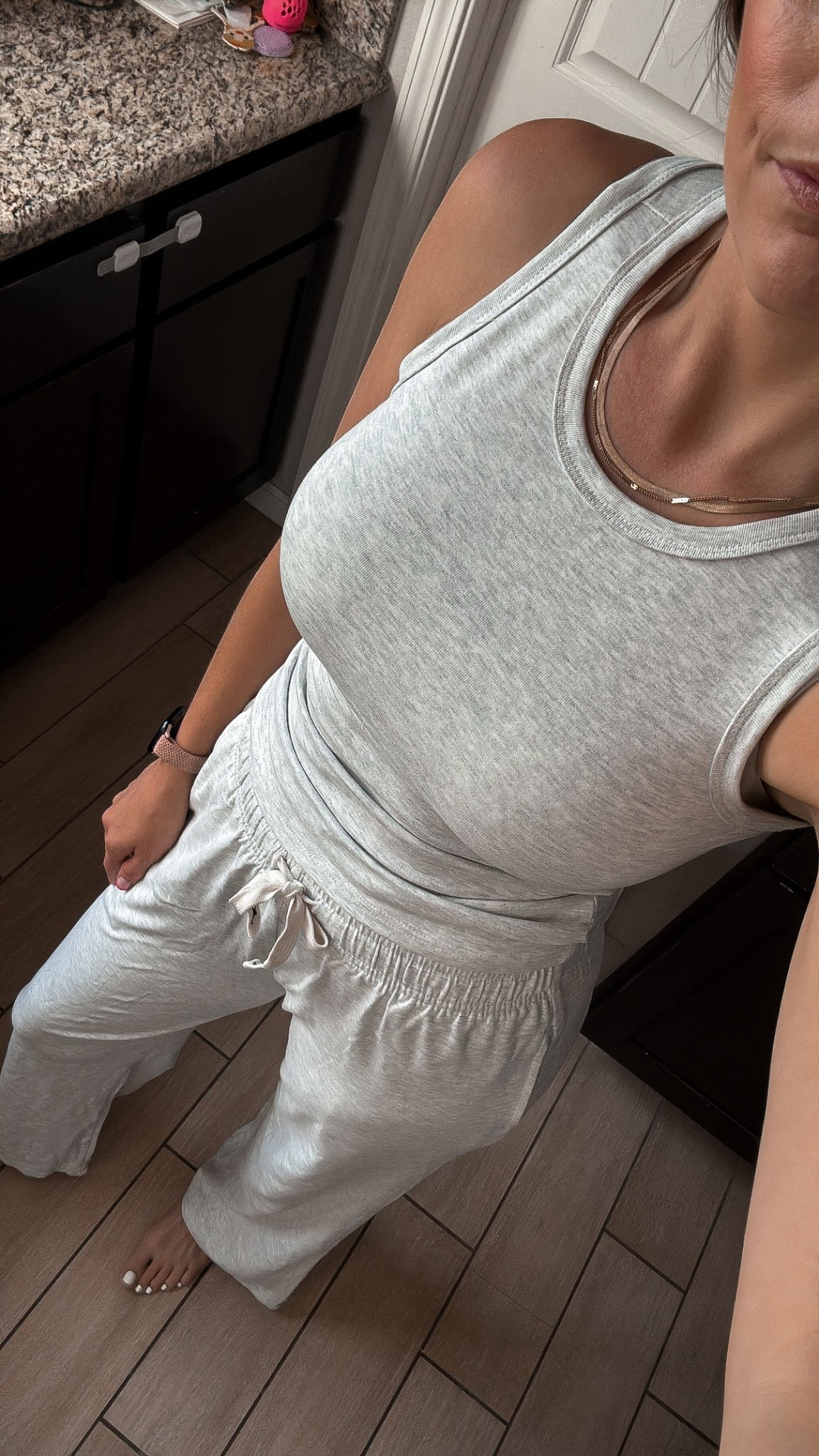 Lounge set, fall lounge set, skims lounge set, skims dupe, wfh outfit, sahm outfit, mom outfit, errands outfit

Wearing size small, stats in bio