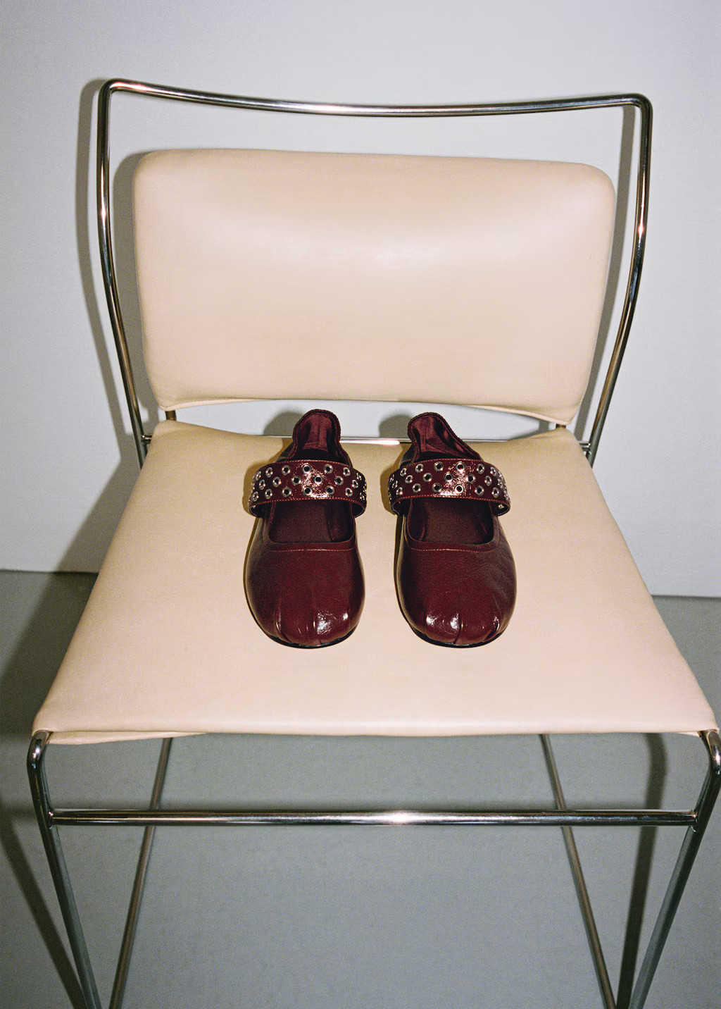 Leather ballet flats with eyelets burgundy - Woman - 9½ - MANGO | Mango (US/MX/AU)