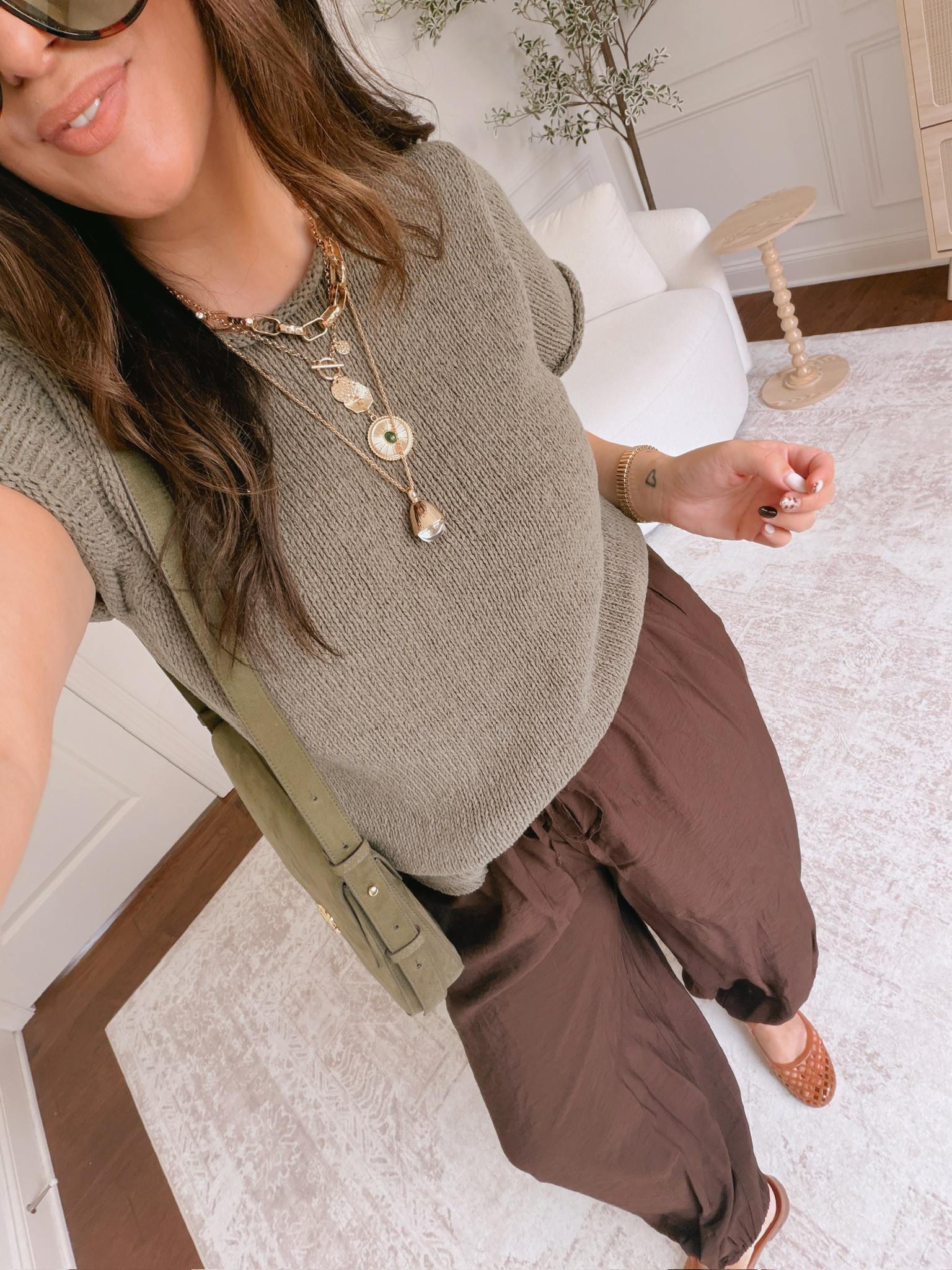 wearing a large in the top, XL or 14 in the bottoms

#LTKSeasonal #LTKMidsize