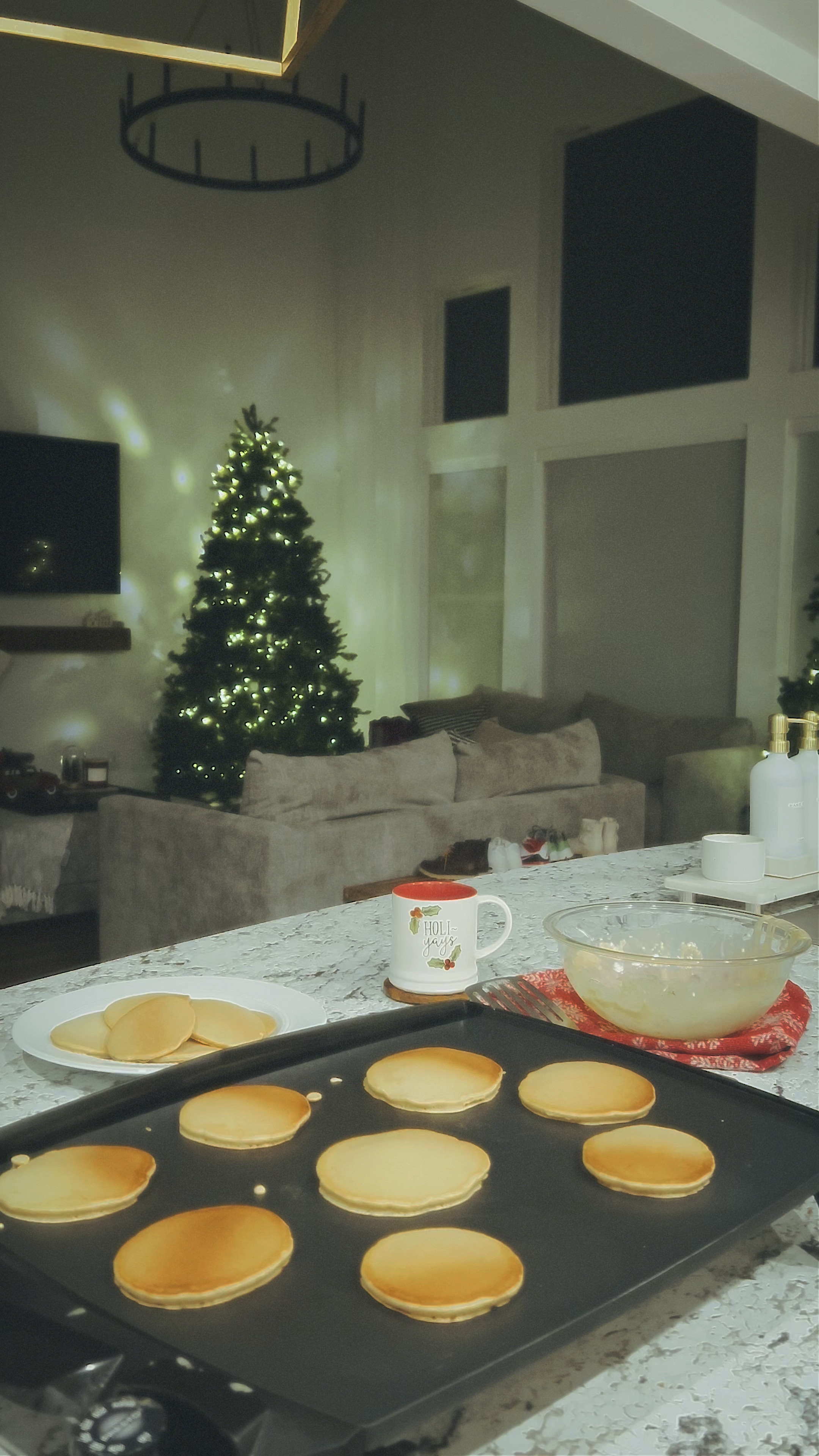 My favorite $40 griddle! I’ve had it for 5 years and it’s still so good. 

#LTKHome #LTKHoliday #LTKCyberWeek