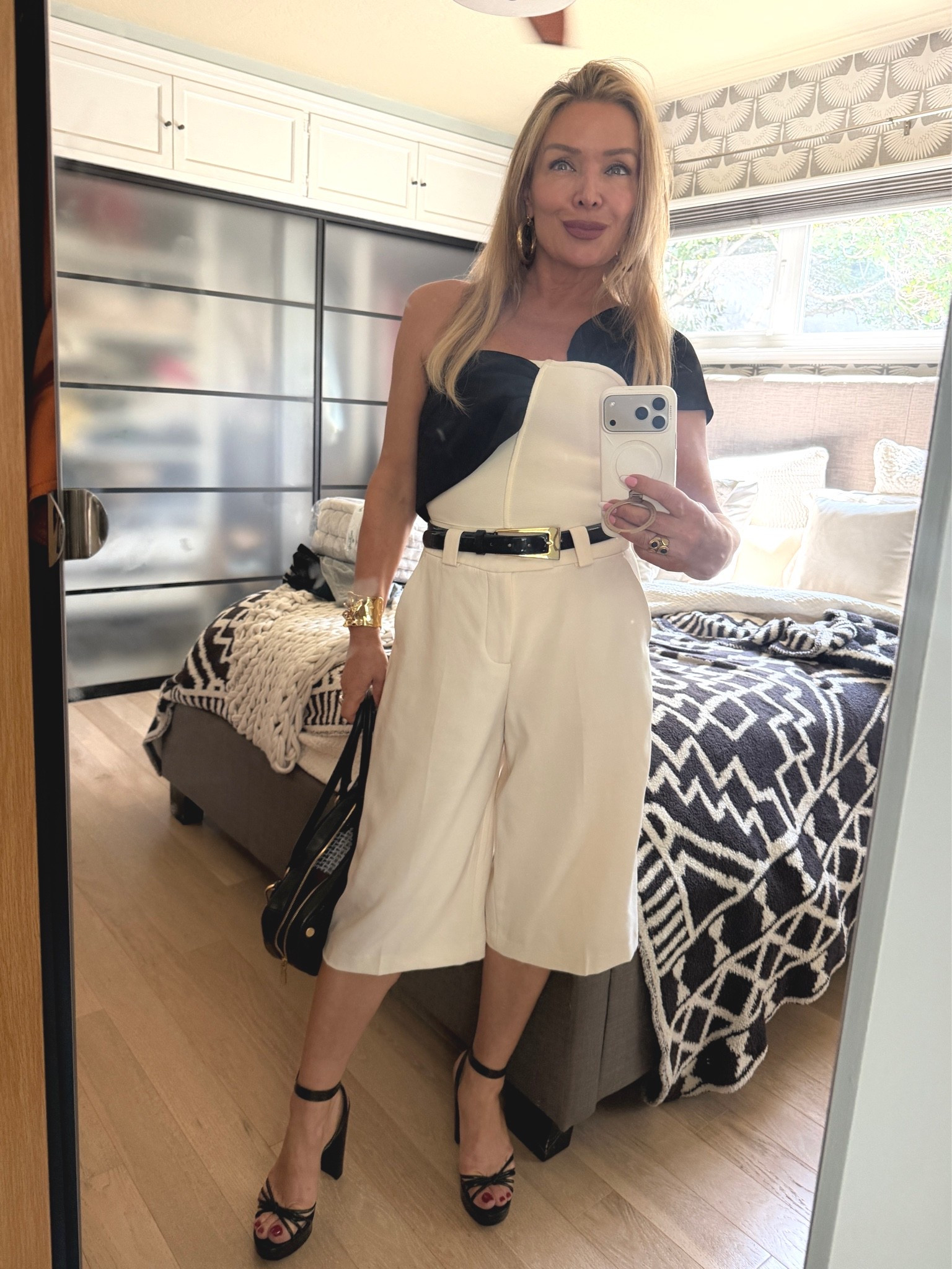Black & white for the win

#LTKOver40