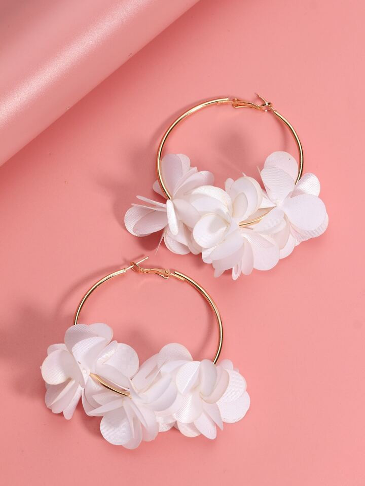Flower Decor Hoop Earrings | SHEIN