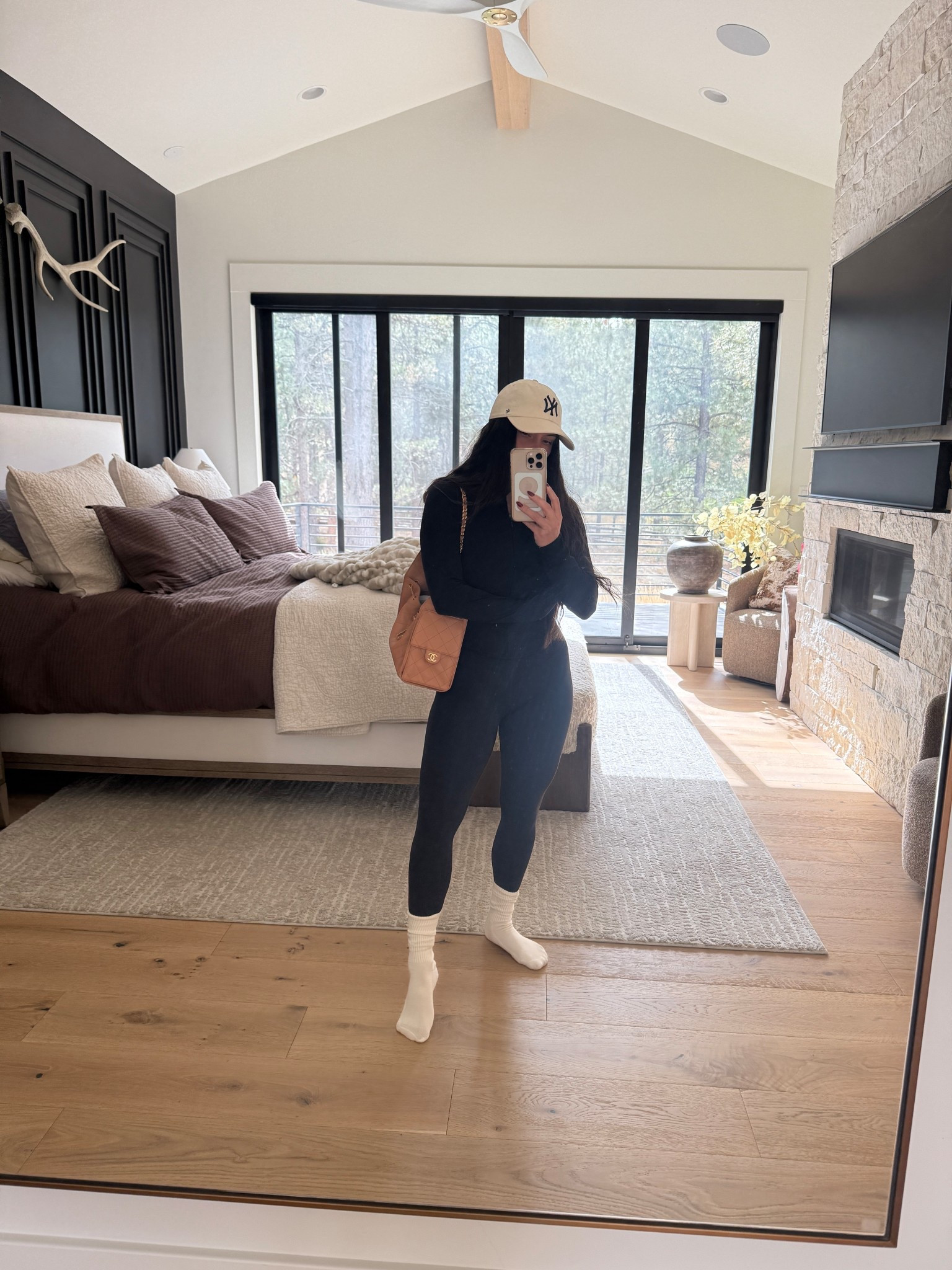 It is freezing here in Colorado. So although I do not want to work out, I’m going to end this really cute outfit from Fiori is making it super easy. I’m wearing a small and the jacket and the leggings and then this shoe and sock combo is gold. Vuori. 

#LTKHome #LTKActive #LTKStyleTip