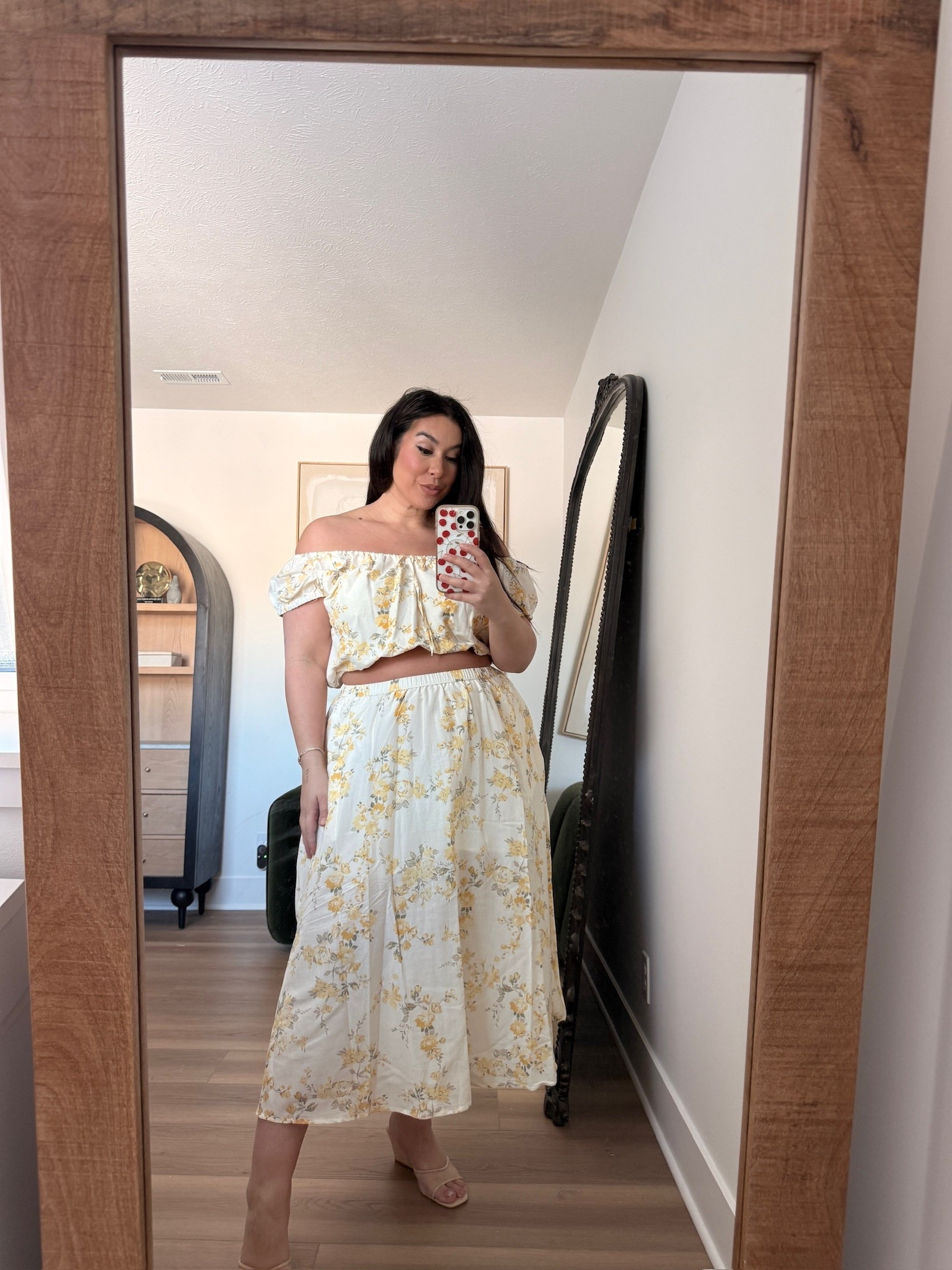 Target midsize dresses and spring purchases. I love this two piece set, spring and so adorable! Can wear the top and skirt separately too! 
-
-
-
@Target , Target midsize, Spring, Spring dresses, Midsize dresses, Seasonal, Floral dresses, Midsize


#LTKgrwm #LTKMidsize #LTKootd