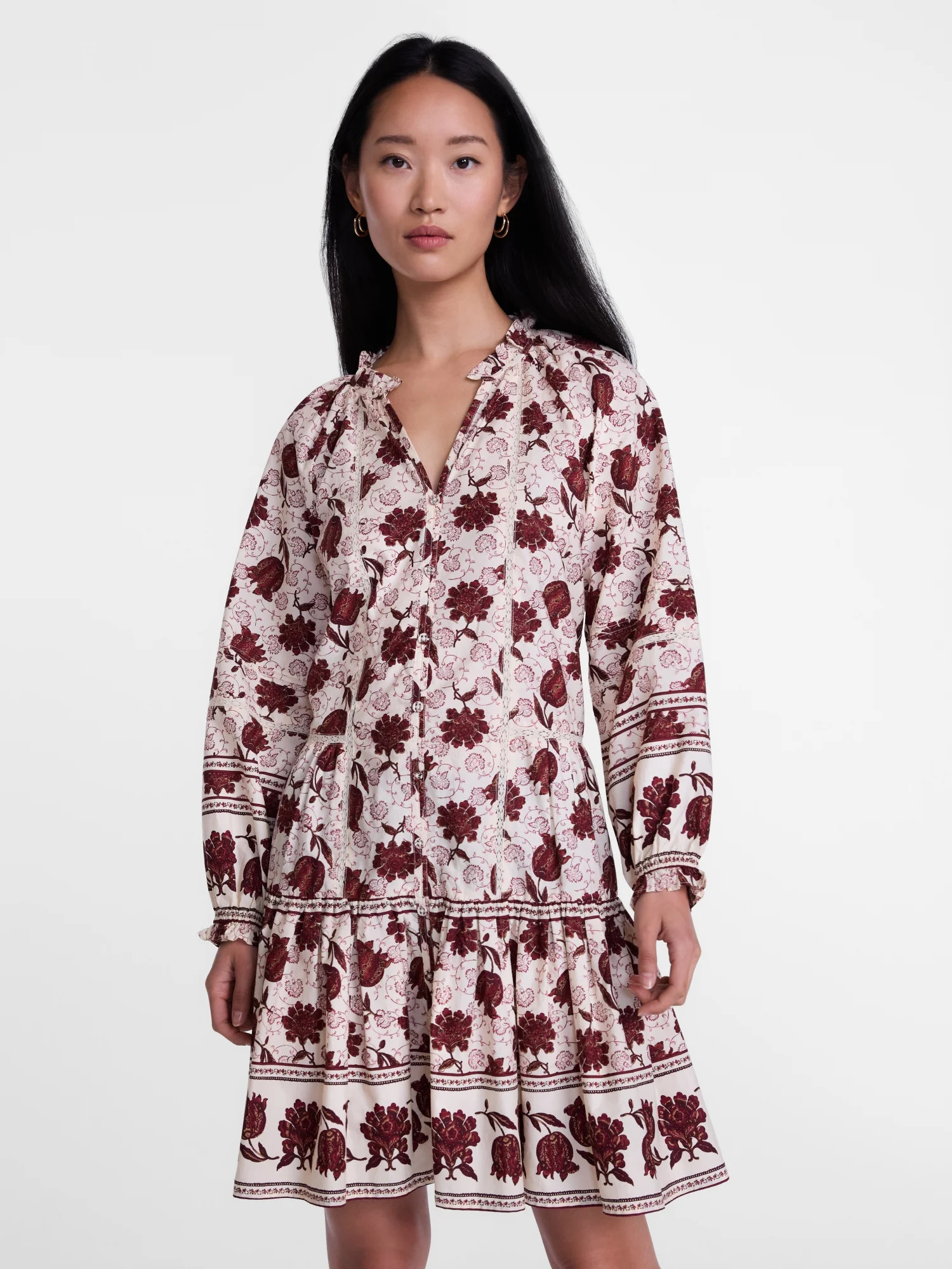 Scenario Women's and Women's Plus Tiered Hem Dress with Long Sleeves, Sizes XS-4X | Walmart (US)