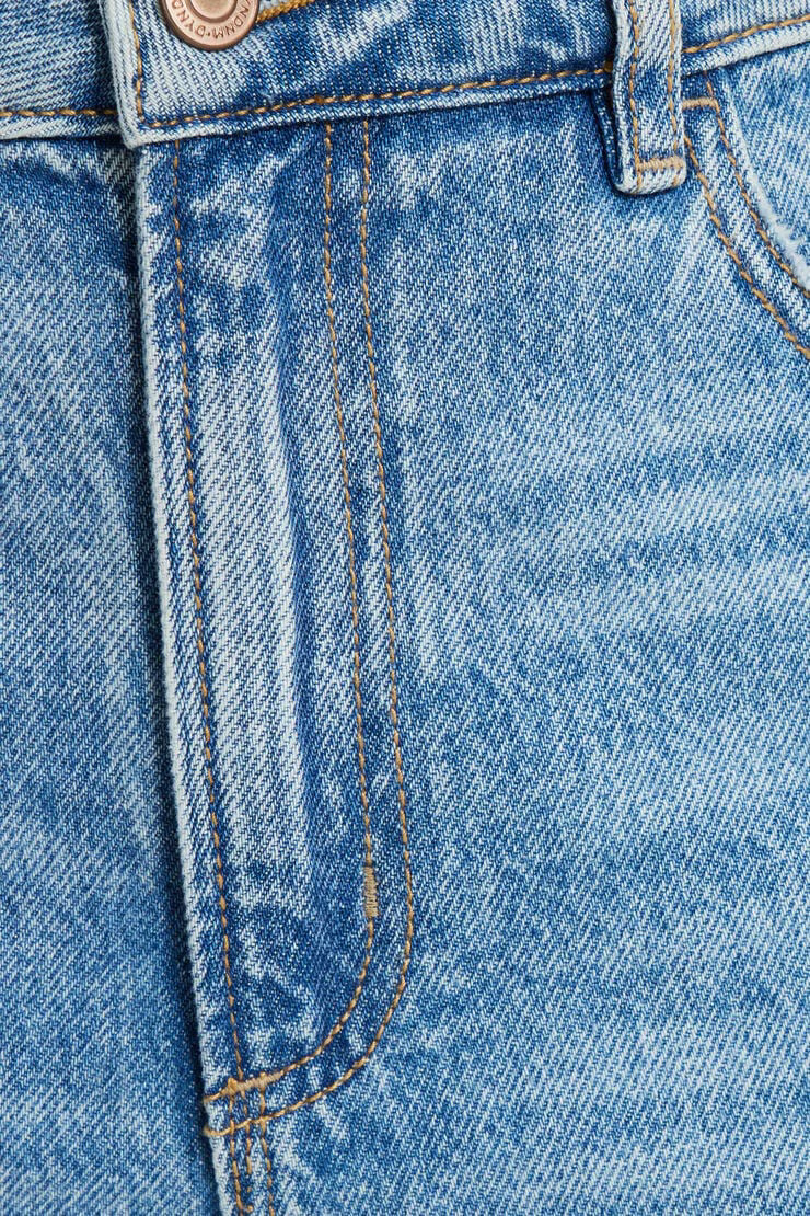 Justina Straight Leg Jeans | Dynamite Clothing