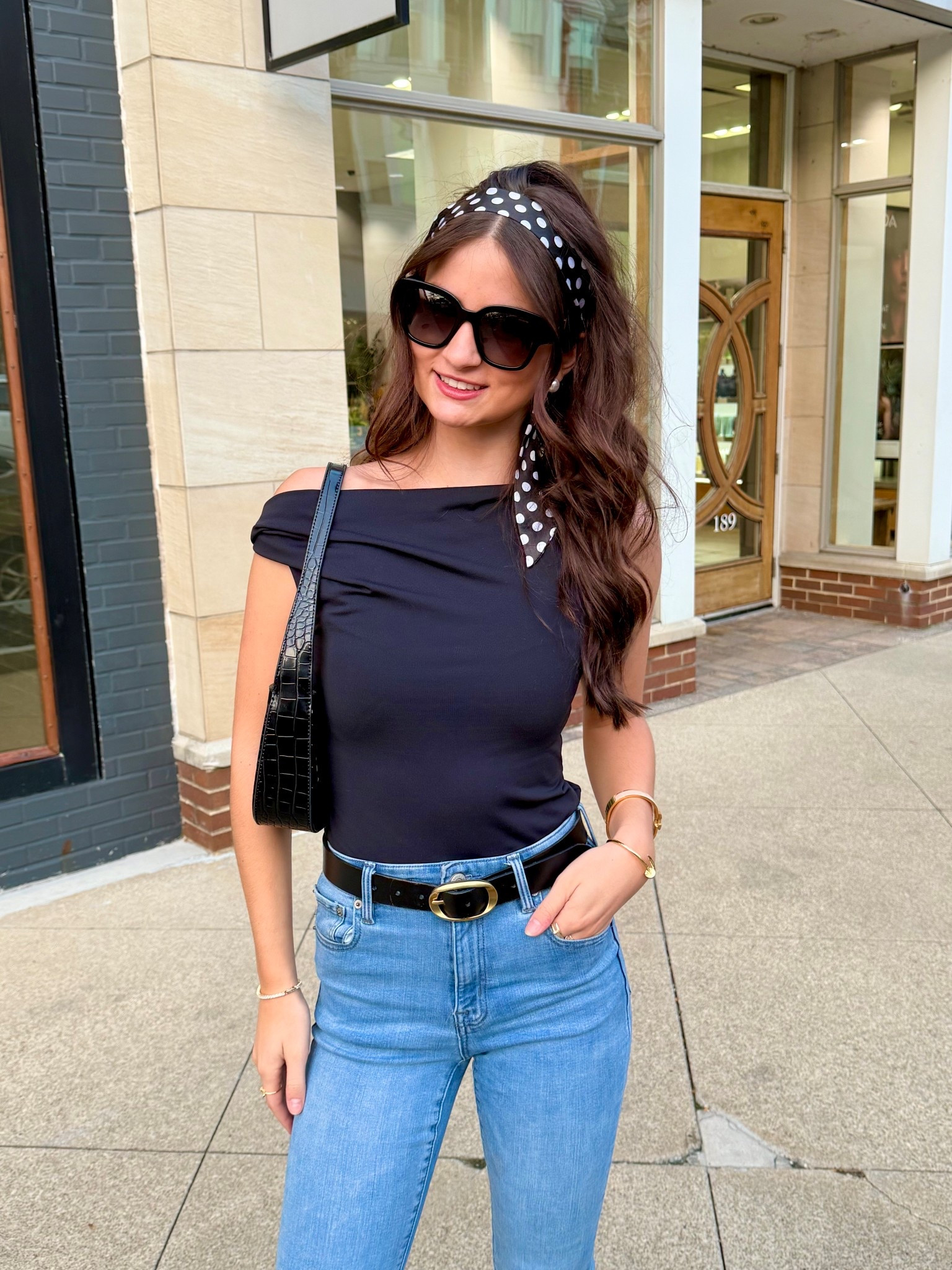 The jewelry is from: https://www.oakjuri.com/collections/affiliate_laurenbrown730?utm_source=tiktok&utm_medium=cpm&utm_campaign=laurenbrown730

The bag is from: https://www.gorchic.com/collections/affiliate_laurenbrown730?utm_source=tiktok&utm_medium=cpm&utm_campaign=laurenbrown730
