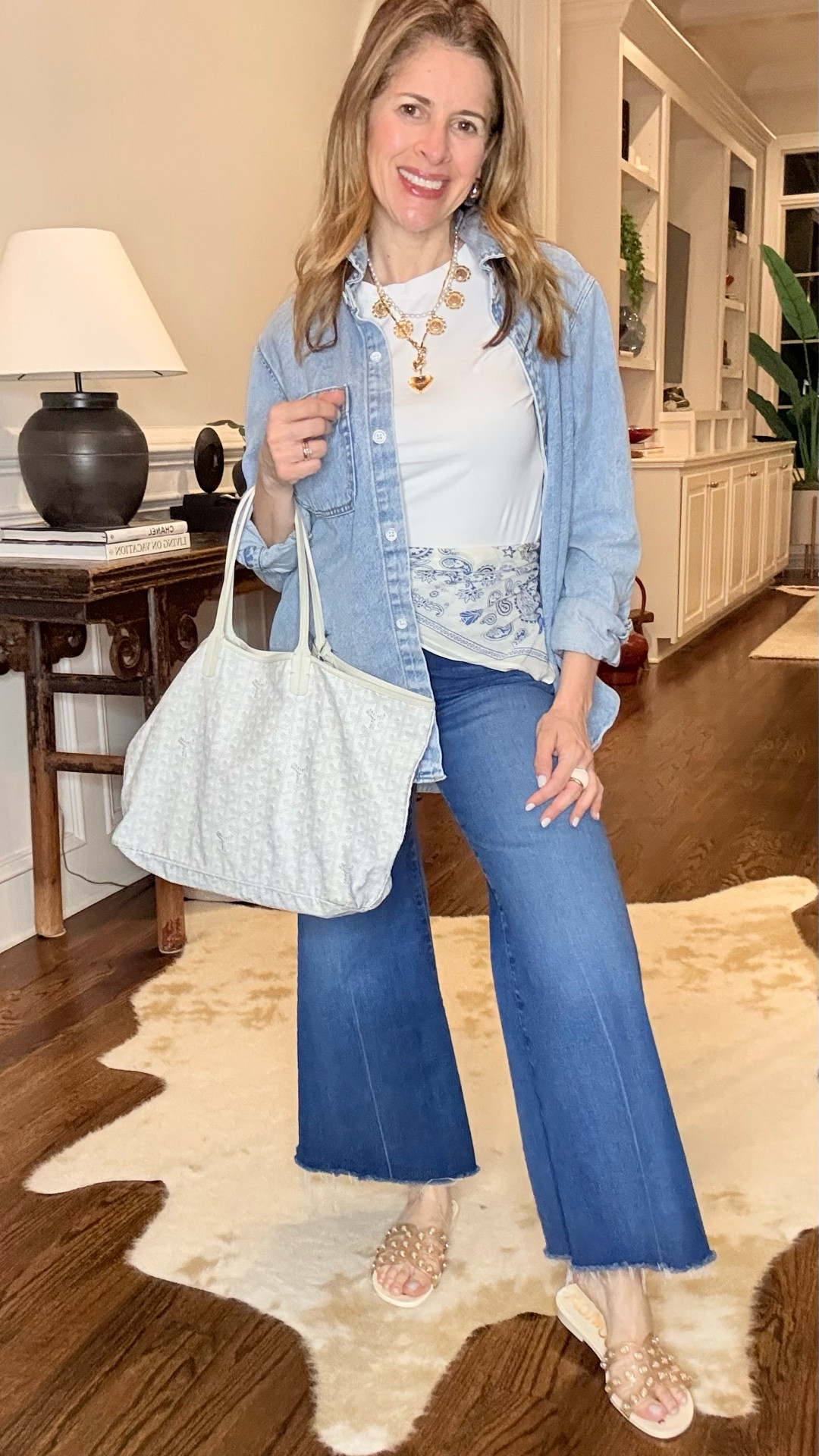 Running errands in this look today!

Denim on denim… but let’s kept intentional 🤍

Even with a longer shirt, defining the waist and keeping a cropped length makes all the difference

Simple, flattering, and petite friendly always !

Linked here 🤍


#LTKootd #LTKdayinmylife #LTKPetite