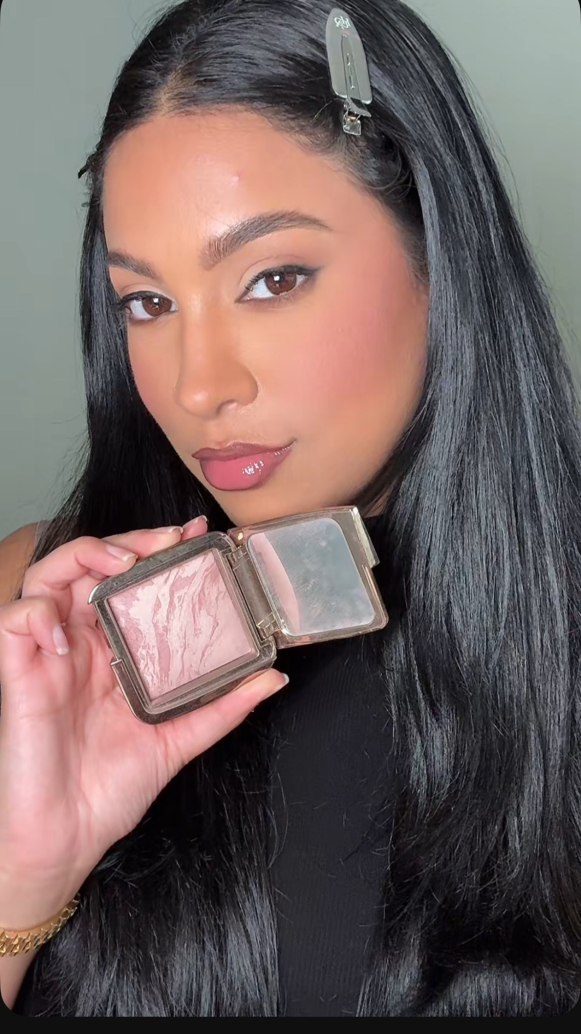 Gorgeous blush for brown skinned girls #hourglass Mood Exposure 

#LTKBeauty
