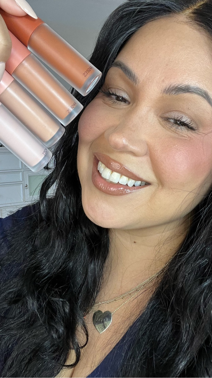 How to color correct dark spots like melasma and dark under eyes. 

All products I used are linked in my #ltk

#melasma #colorcorrection #over40beauty #nofiltermakeup #matureskinmakeup @morphebrushes @morphe2 @milanicosmetics

#LTKOver40 #LTKBeauty #LTKFindsUnder100