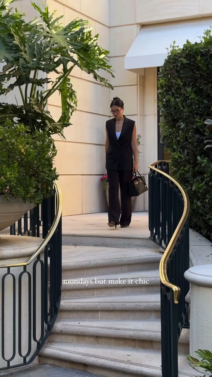 On my way…



#LTKSeasonal #LTKItBag #LTKHoliday