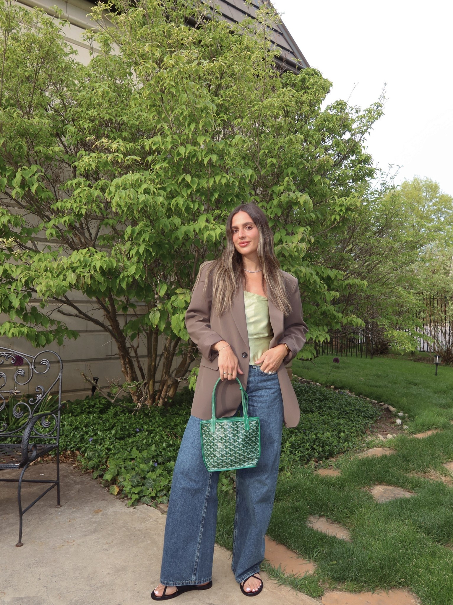 Fun and casual spring outfit! Jeans are 40% off at everlane !!!

#LTKSeasonal #LTKSaleAlert #LTKSummerEdit