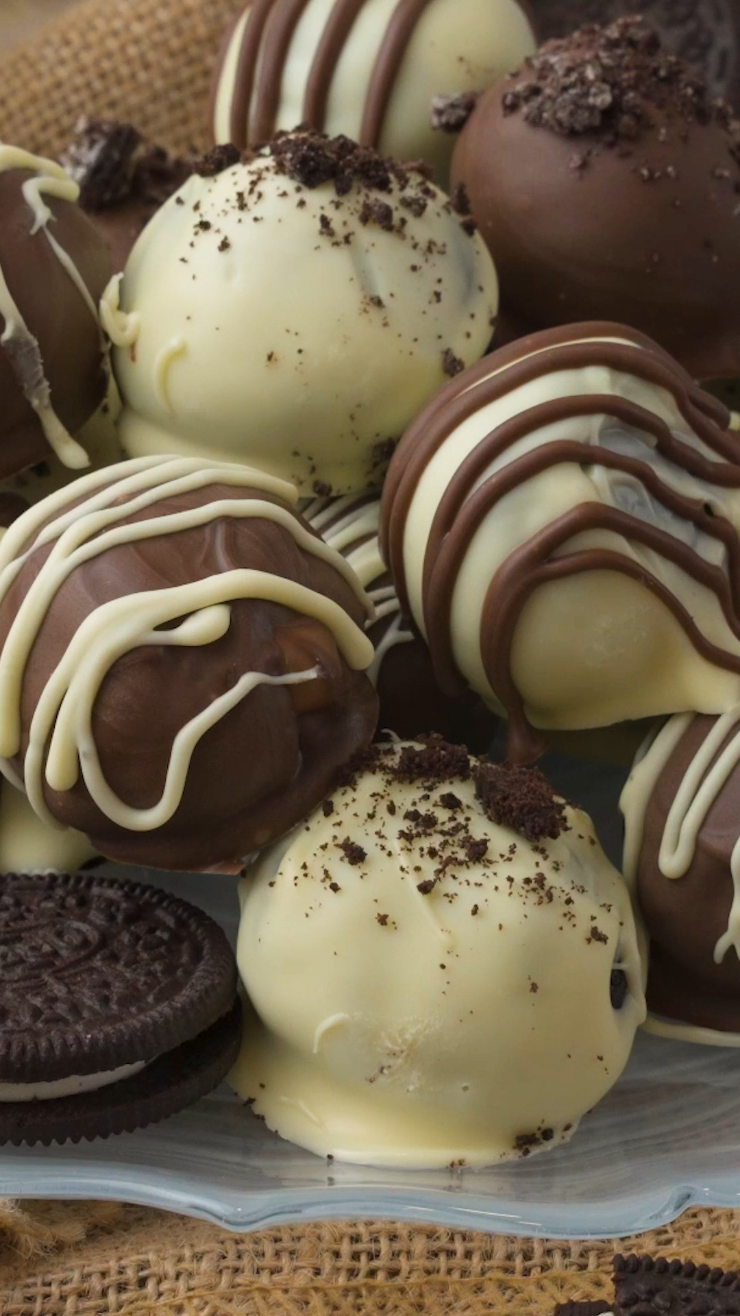 Rich, and chocolatey, these Oreo truffle balls are the ultimate no-bake treat! Grab my favorite dipping tools and serving trays to make these sweet bites effortlessly! 

 