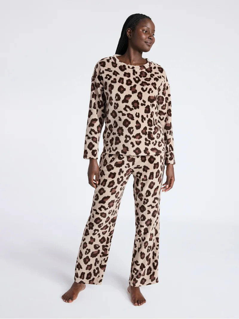 Joyspun Women's Folded Giftable Plush Long Sleeve Top and Pants Pajamas Set, 2-Piece, Sizes S-3X | Walmart (US)