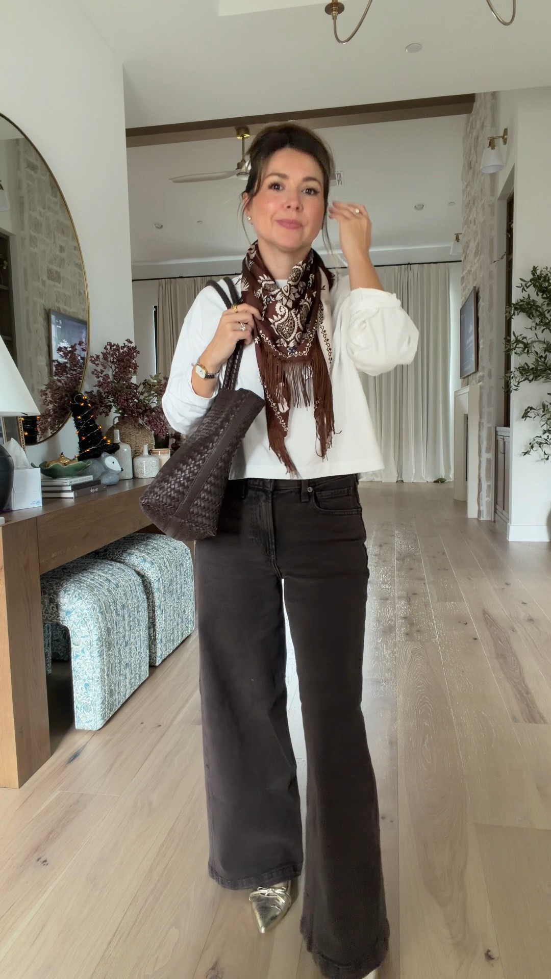 A reversible scarf is perfect for fall so many ways to wear it!! This one has the cutest western prints in brown and off white love it with a basic top under it

#LTKootd #LTKgrwm #LTKPetite