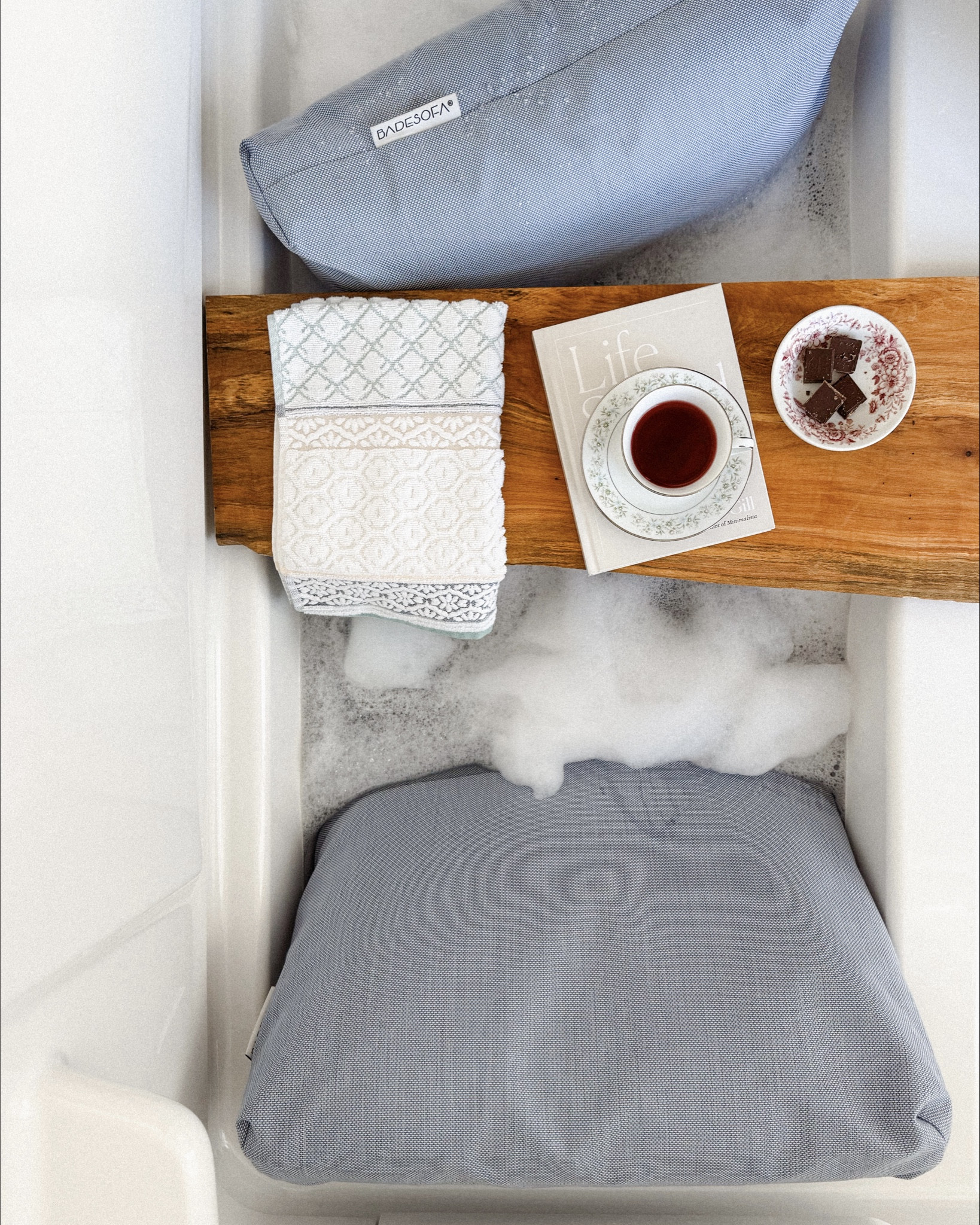 #ad | turning an ordinary bath into an actual moment of rest ♥️

this is my @BADESOFA setup — back pillow, seat pillow, and foot pillow — and it truly makes the tub feel like a little sofa. supportive, comfortable, and actually designed to be used (bath oils, salts, bubbles and all)

i love that everything dries quickly, is machine washable, and doesn’t feel fussy. it’s one of those simple upgrades that makes slowing down feel easier — especially on nights when i really need it.

if baths are part of your self-care rhythm, this one’s worth knowing about!

linked it all in my bio for you 🫶🏼

#LTKselfcare #LTKmorningroutine #LTKHome
