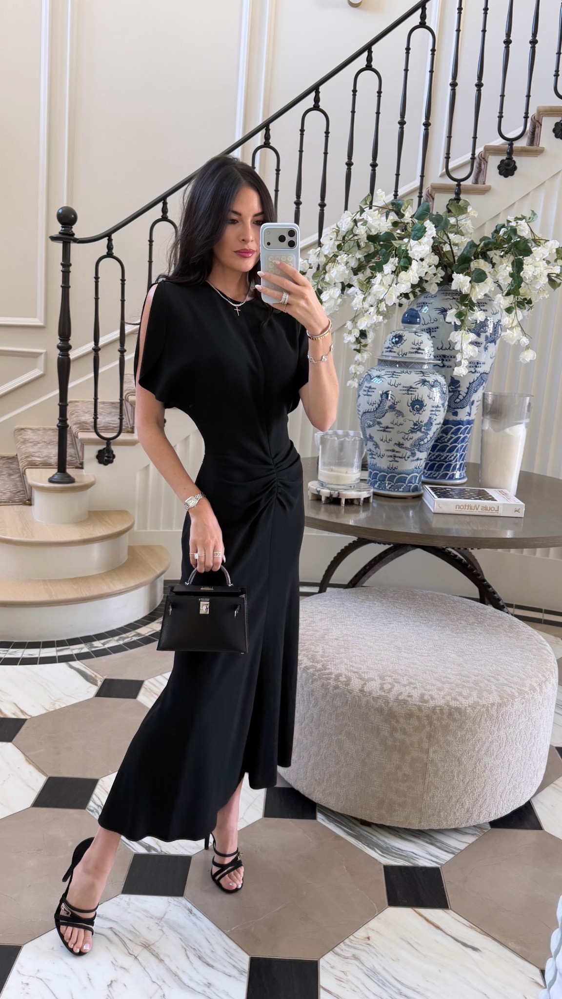 Favorite dress! Wearing a size 4 🖤