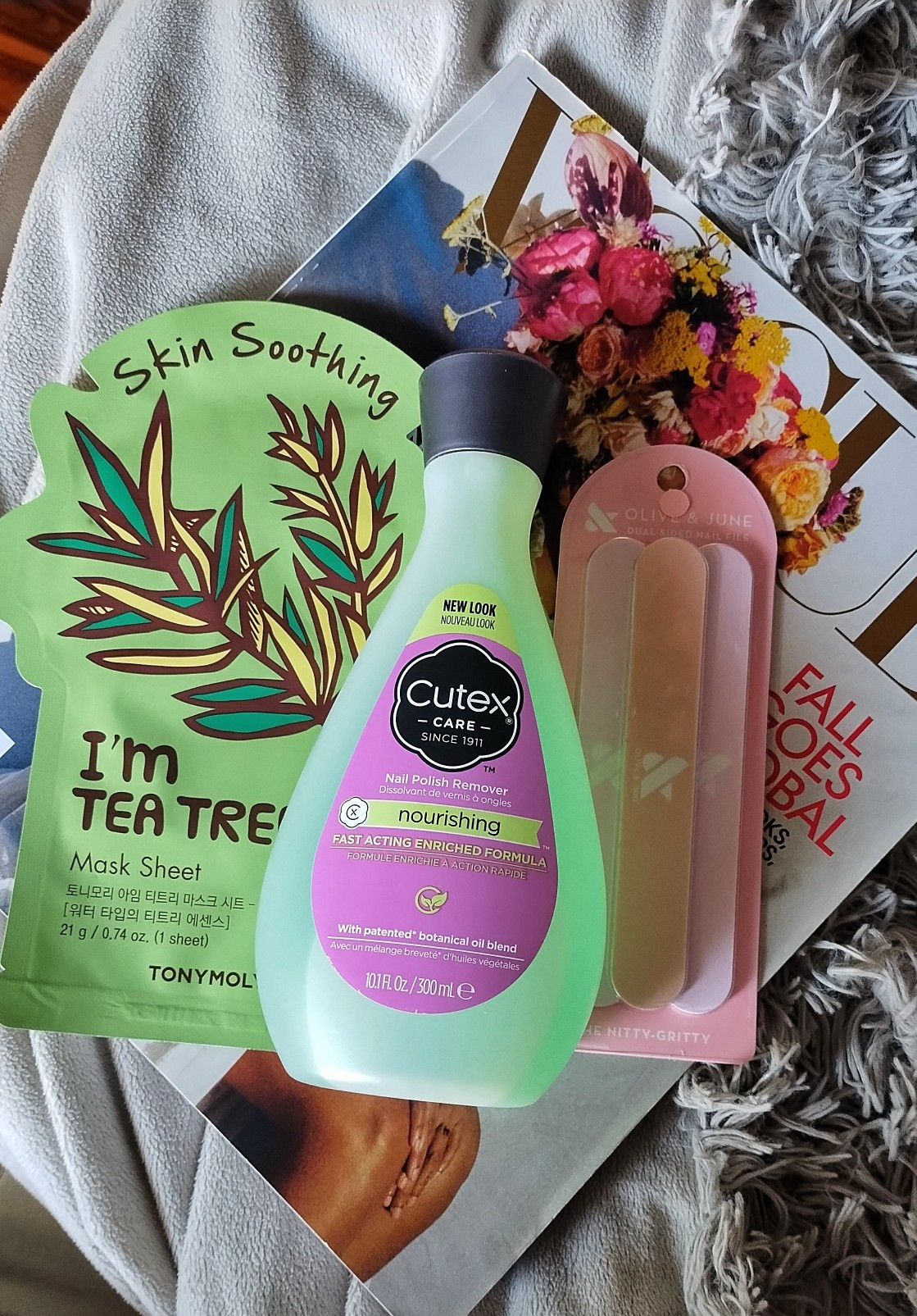 Don't mind me, I'm just having a girly TLC moment.💚 Sheet masks and filing nails are at the top of my to-do list.💅🏾

#LTKselfcare #LTKBeauty #LTKmorningroutine