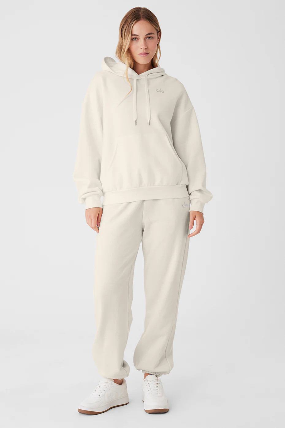 Accolade Hoodie & Accolade Sweatpant Set | Alo Yoga (US)