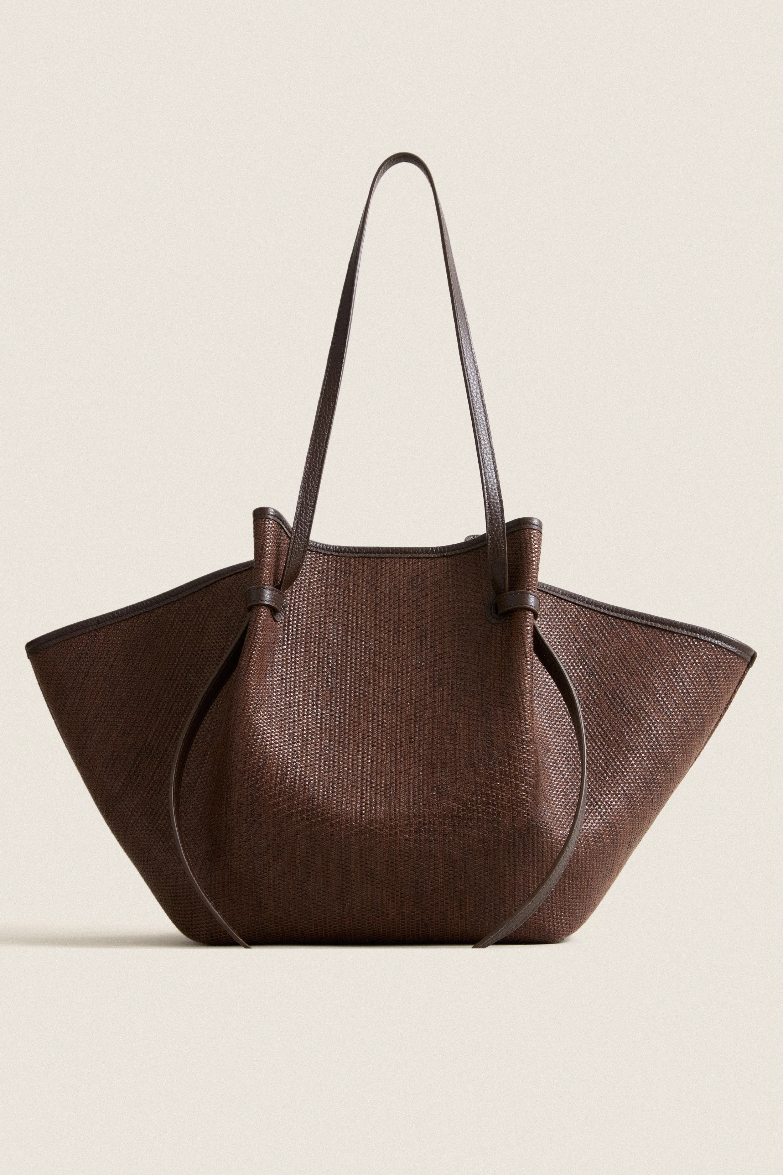 Fudge Large Woven Raffia Mochi Bag | Tuckernuck (US)